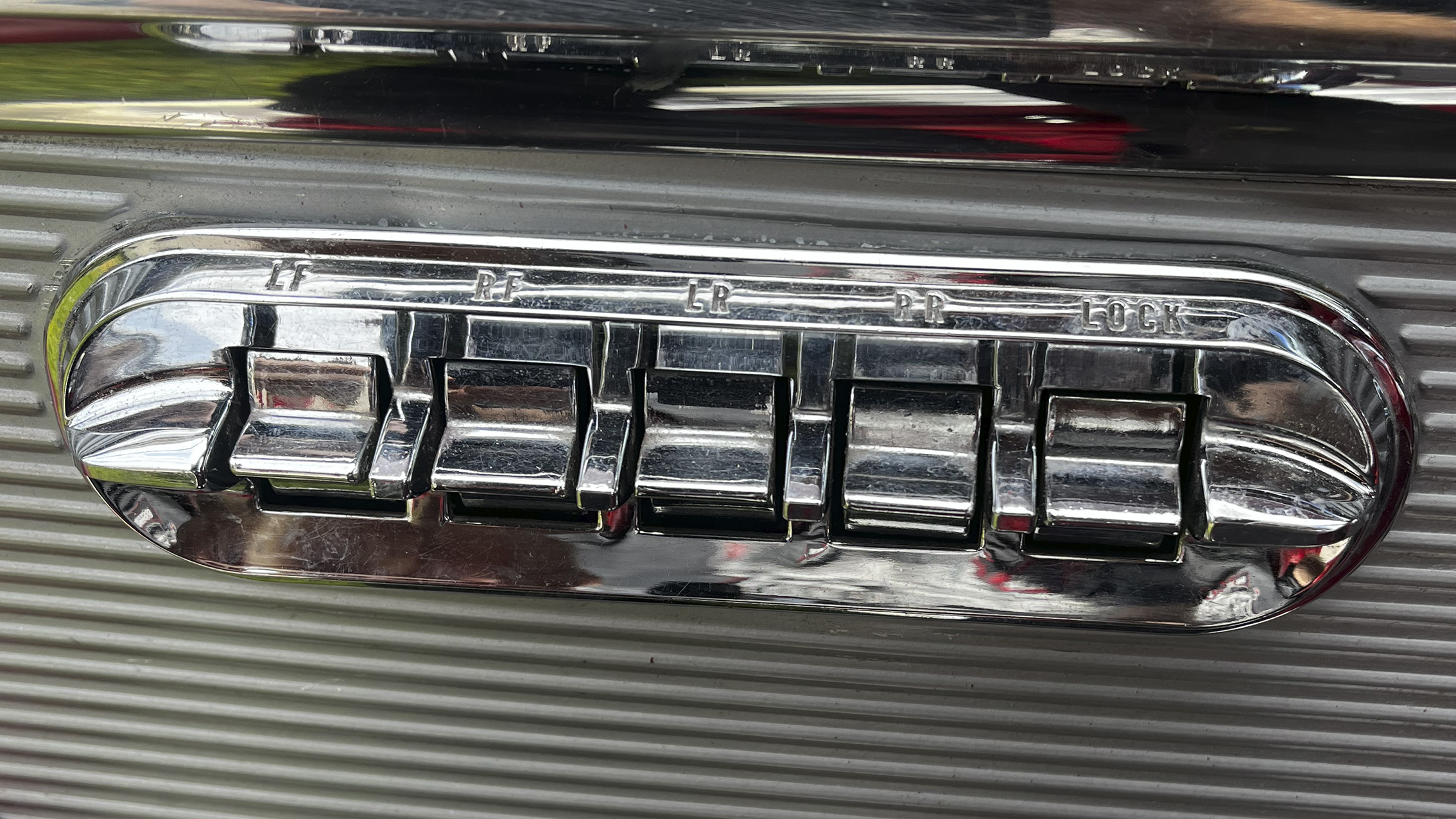 1961 FORD THUNDERBIRD CONVERTIBLE