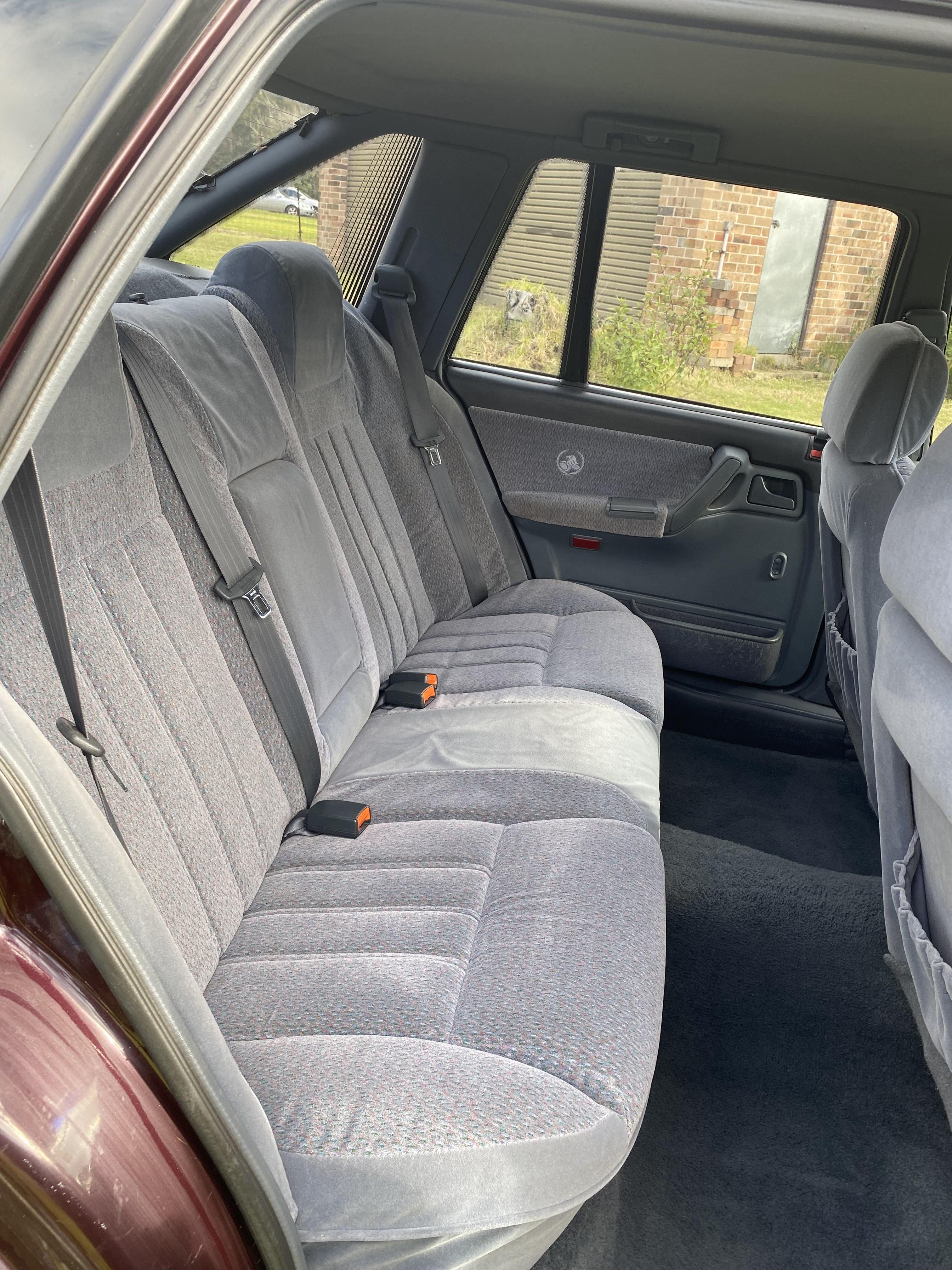 1996 HOLDEN STATESMAN VS V8 4 SP AUTOMATIC 4D SEDAN