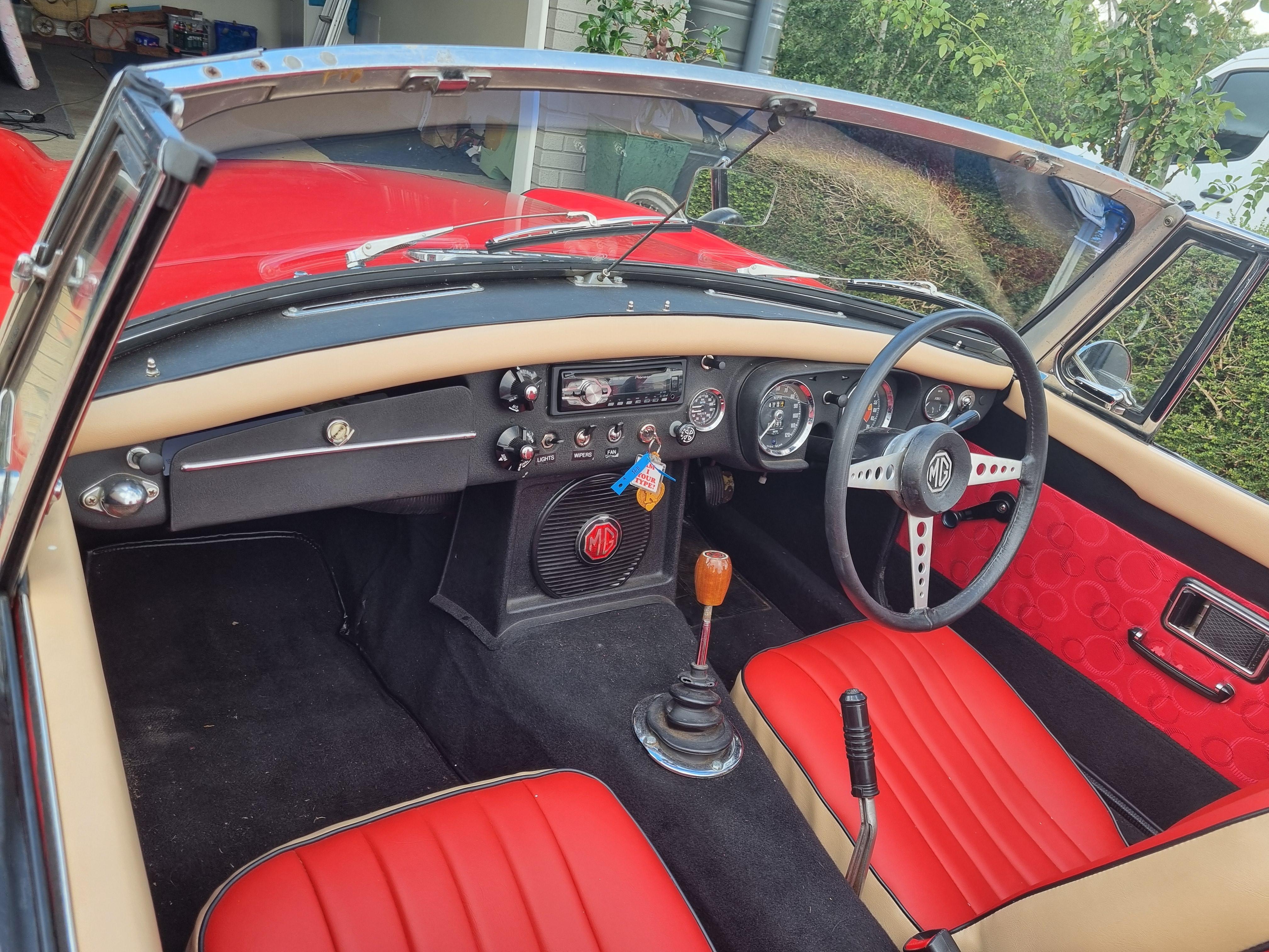 1970 MG MGB MKII ROADSTER