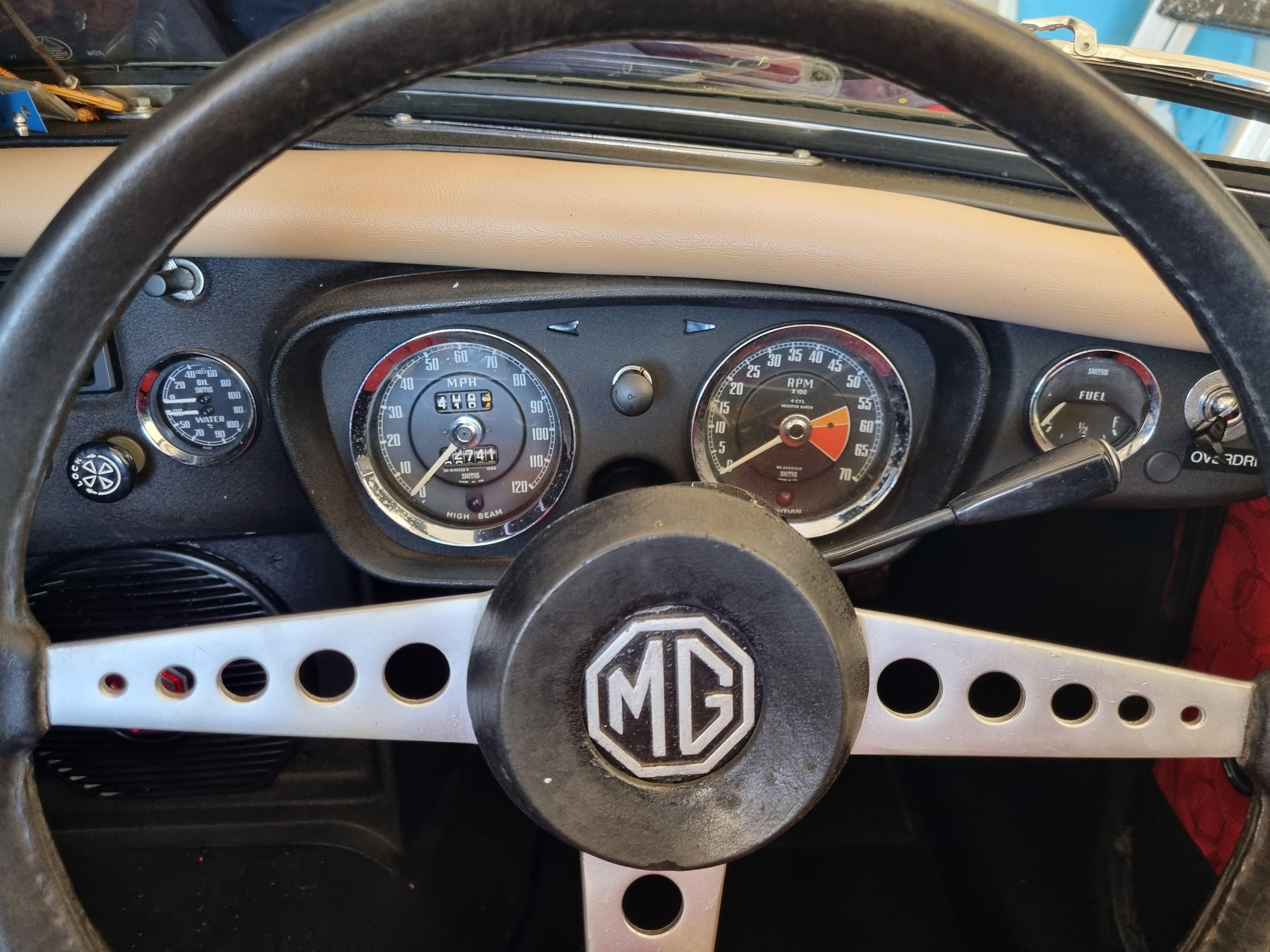 1970 MG MGB MKII ROADSTER