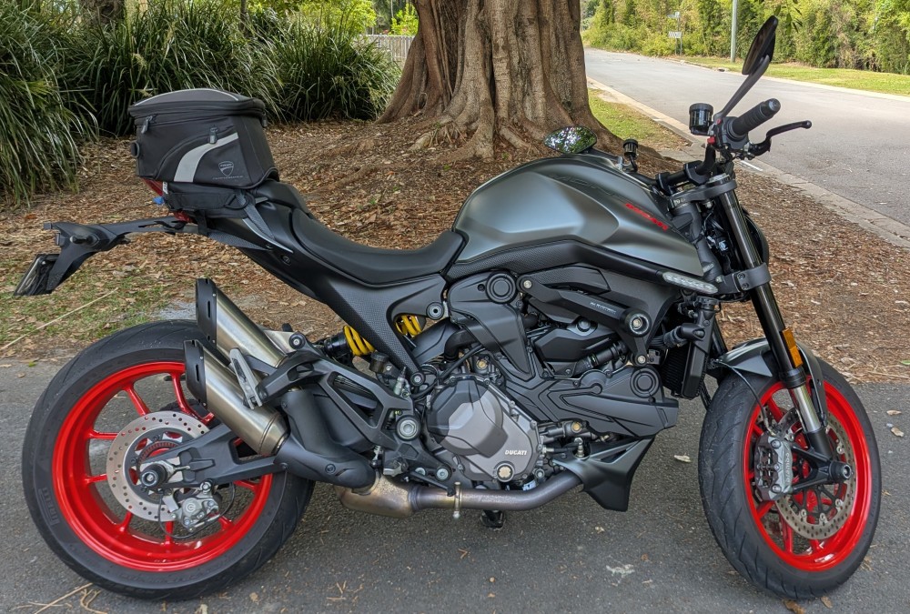 2022 DUCATI MONSTER 937 GREY ROAD
