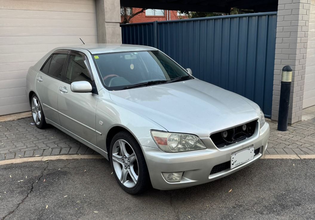1999 TOYOTA ALTEZZA RS200 Z EDITION 6 SP MANUAL SEDAN
