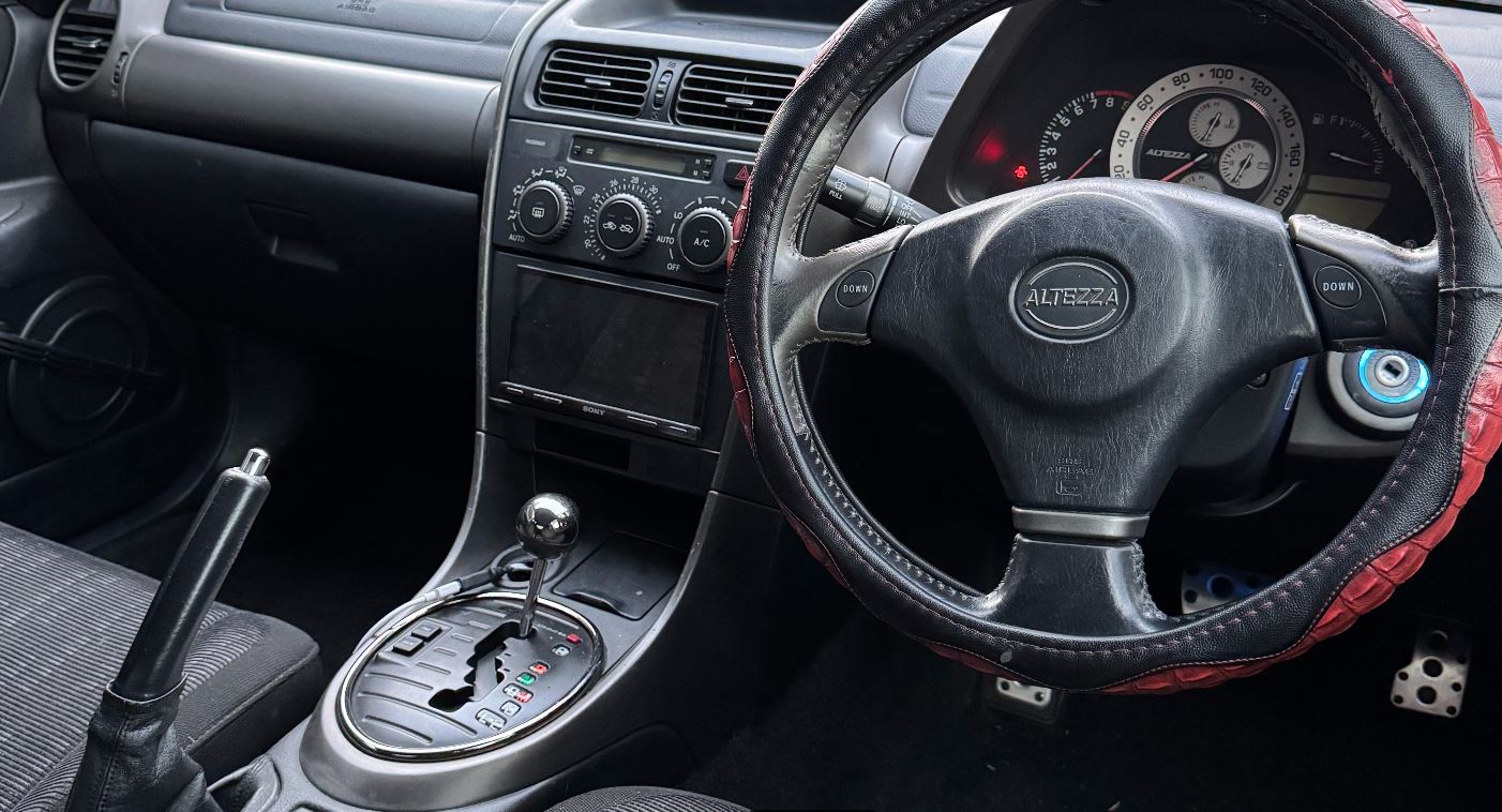 1999 TOYOTA ALTEZZA RS200 Z EDITION 6 SP MANUAL SEDAN