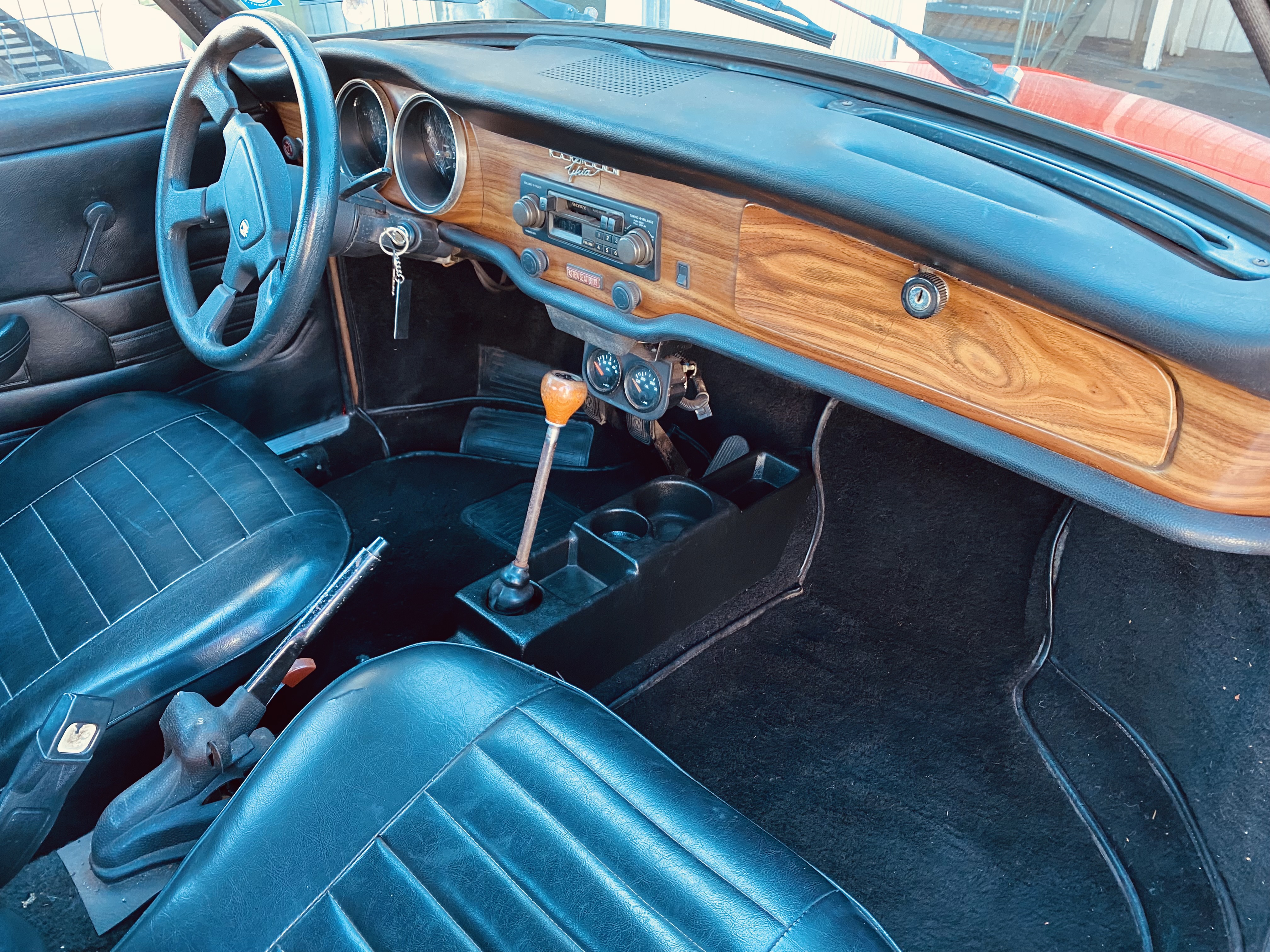 1972 VOLKSWAGEN KARMANN GHIA COUPE 