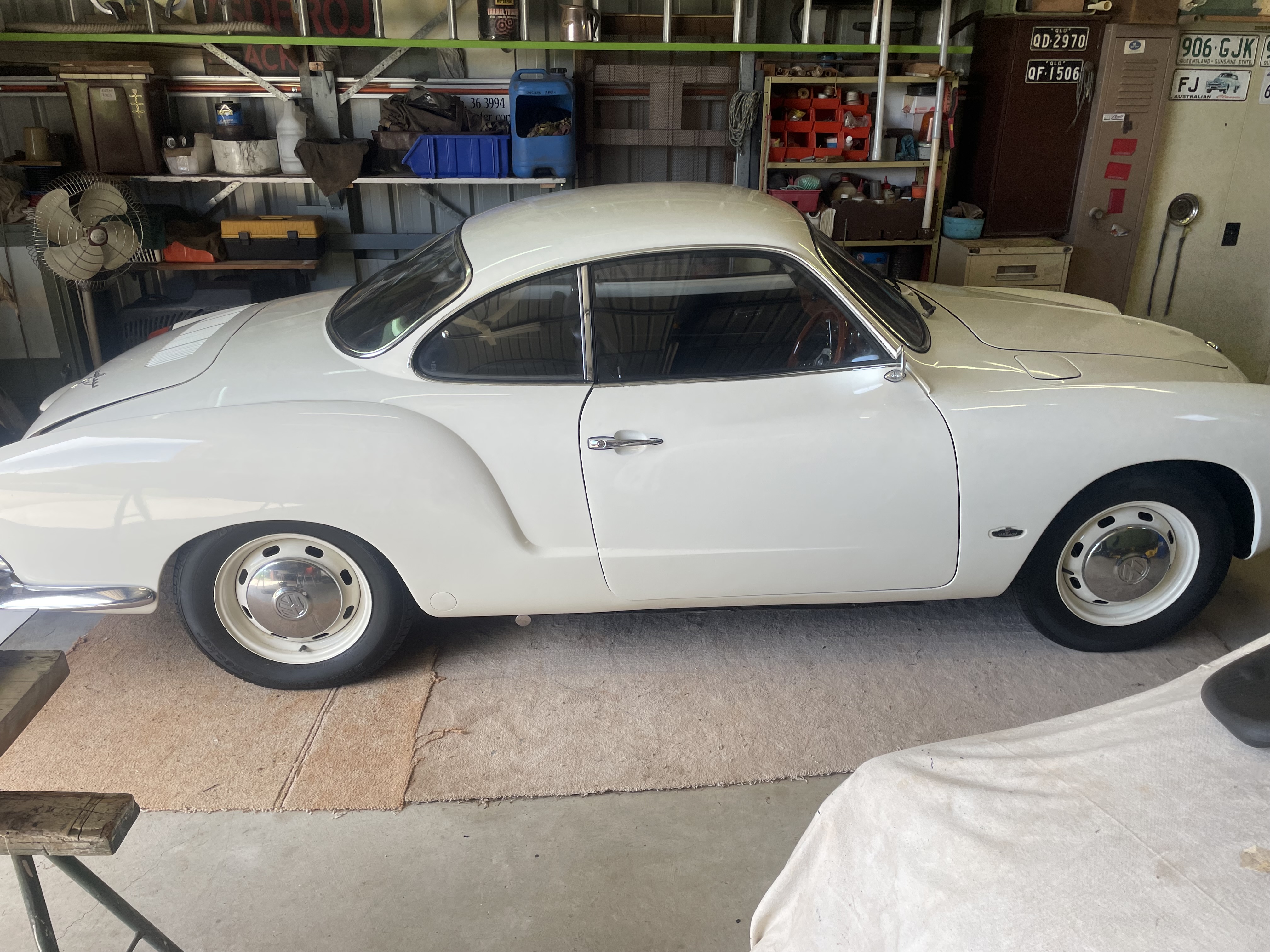 1970 VOLKSWAGEN KARMANN GHIA 4 SP MANUAL 2D COUPE