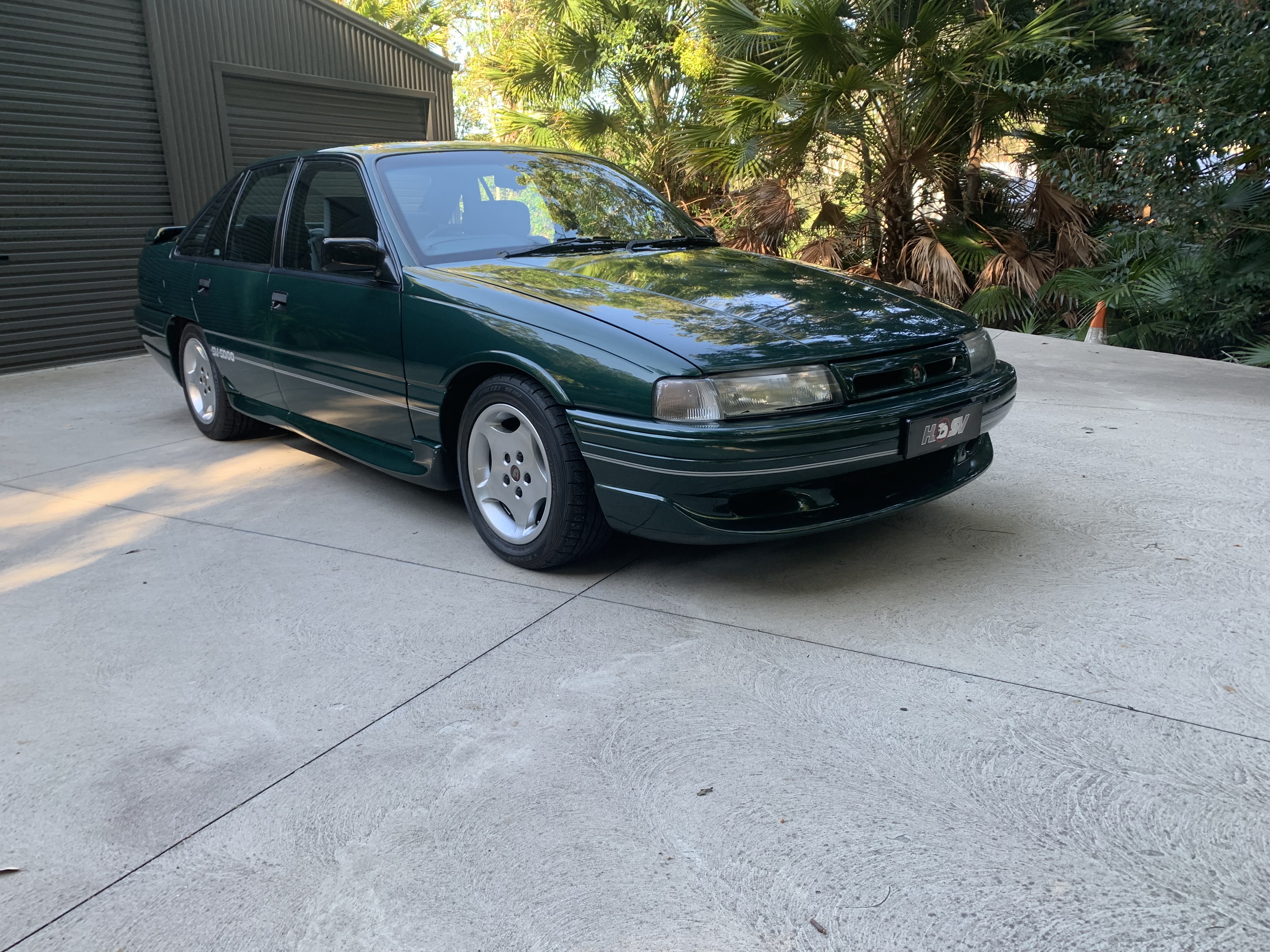 1990 HSV COMMODORE VN SV 5000 4 SP AUTOMATIC 4D SEDAN