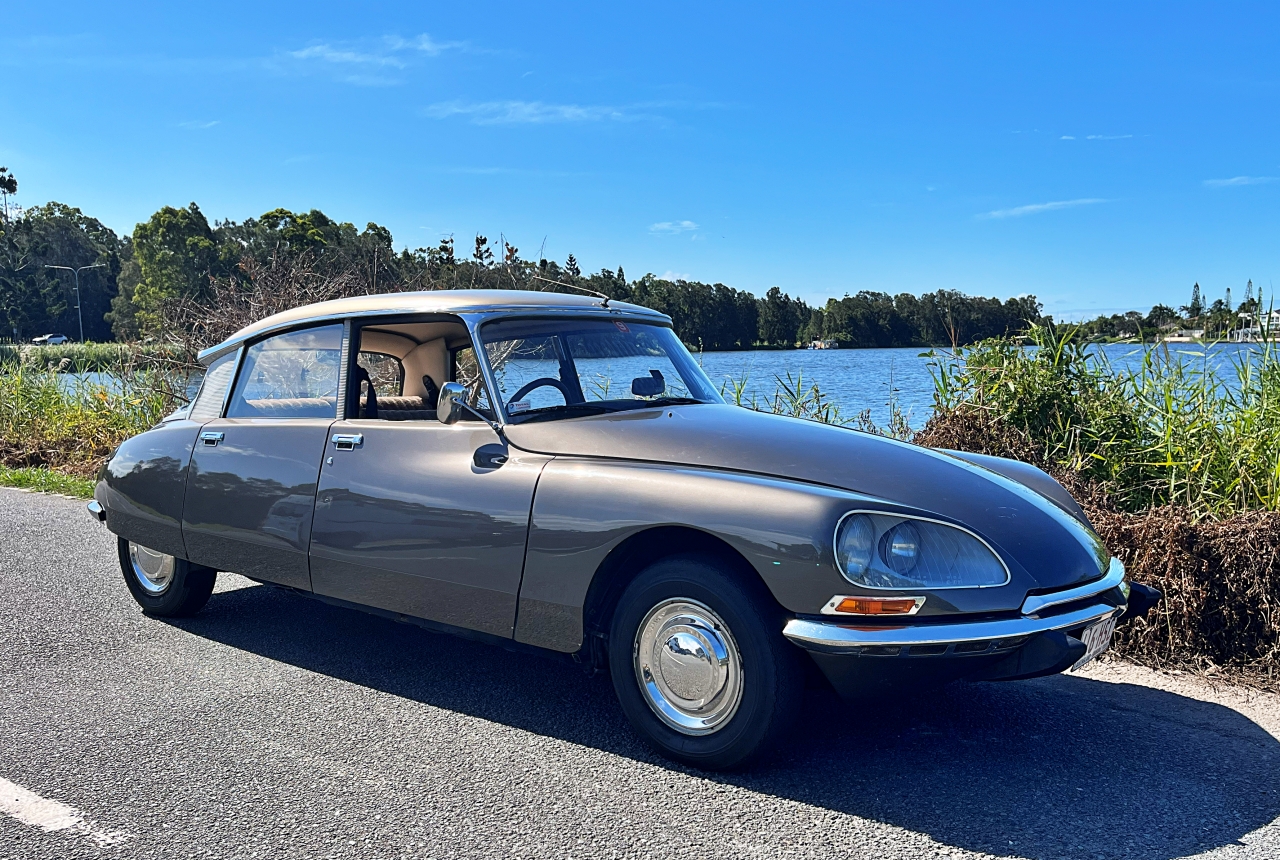 1974 CITROEN D SUPER 5 MANUAL SEDAN