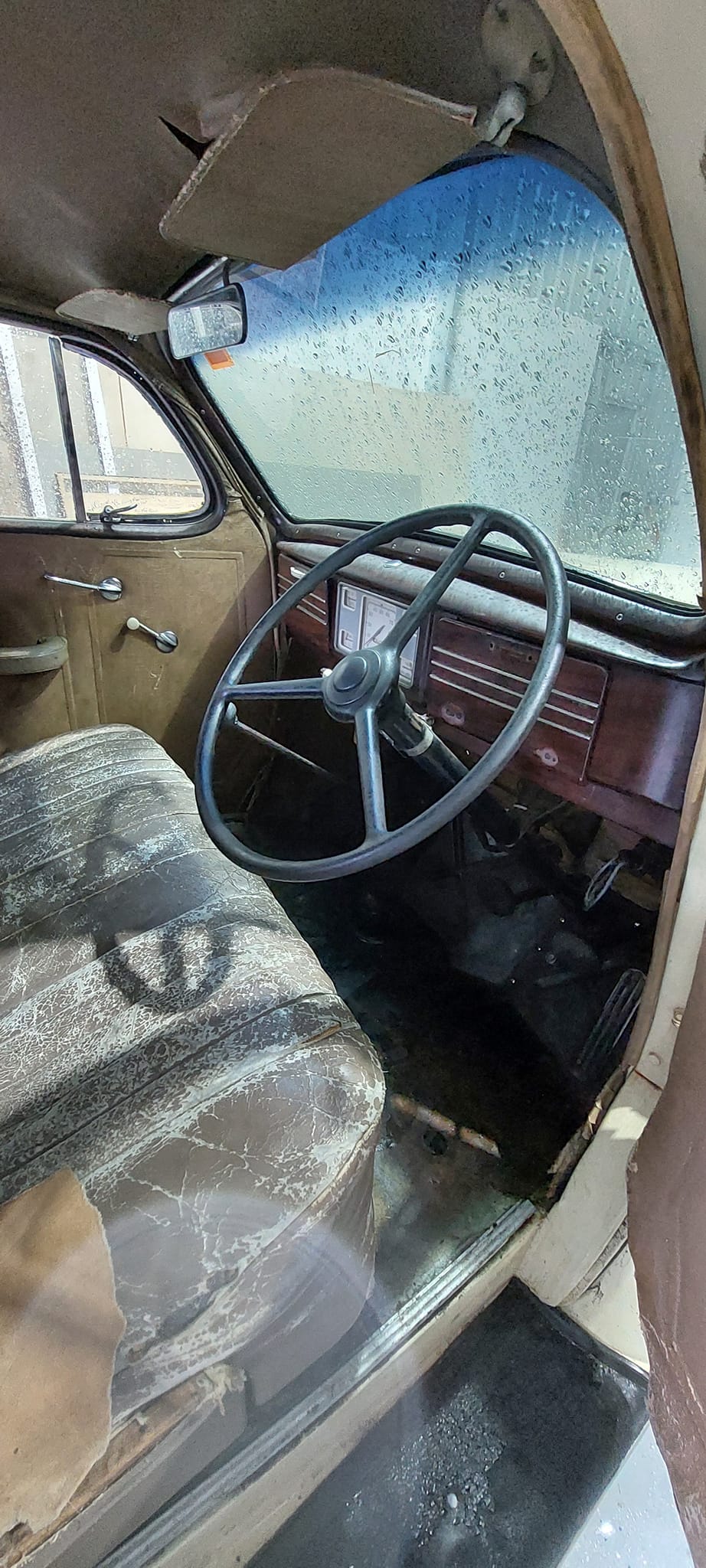 1939 WILLYS OVERLAND