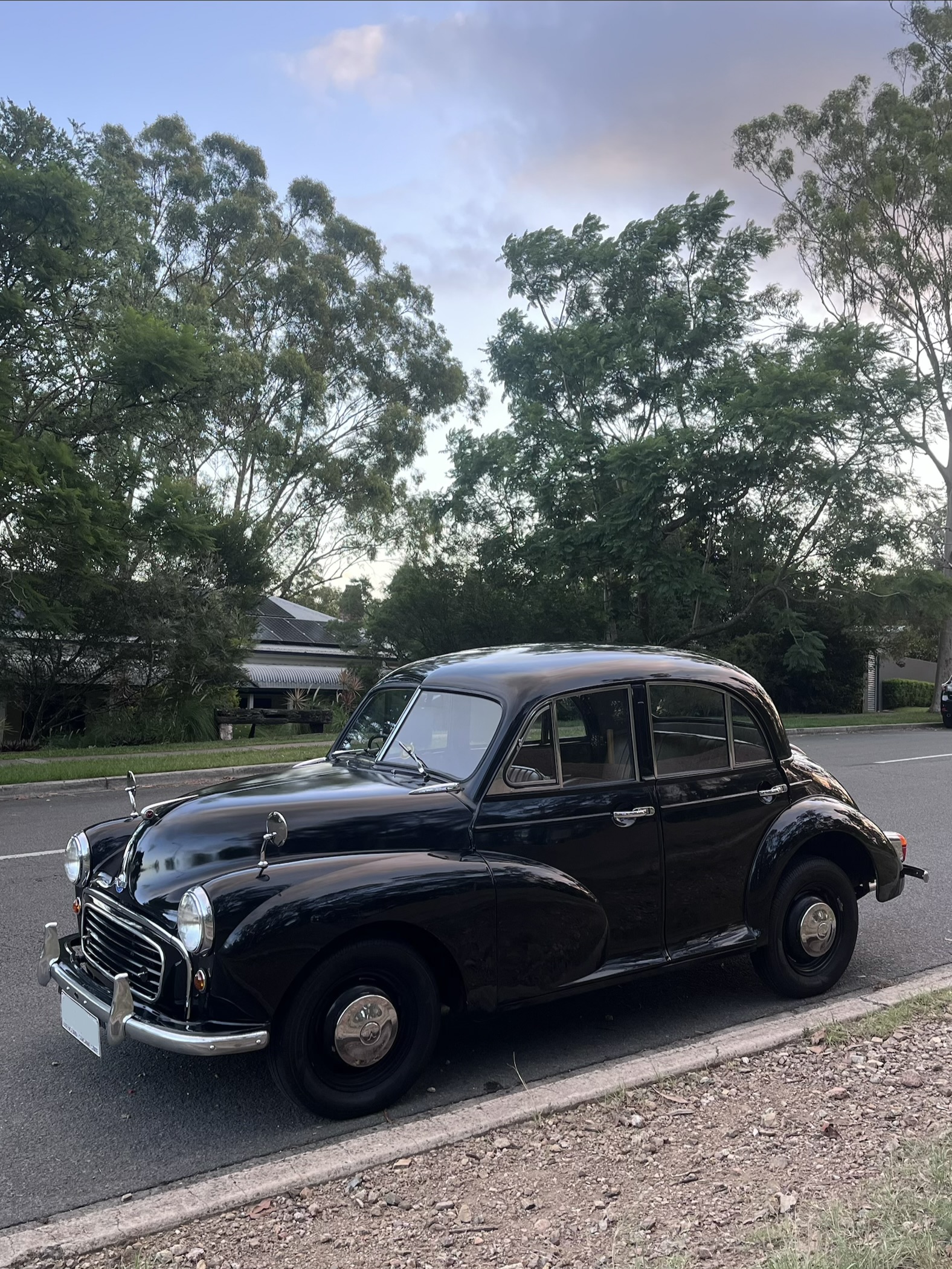 1952 MORRIS MINOR SERIES II SEDAN