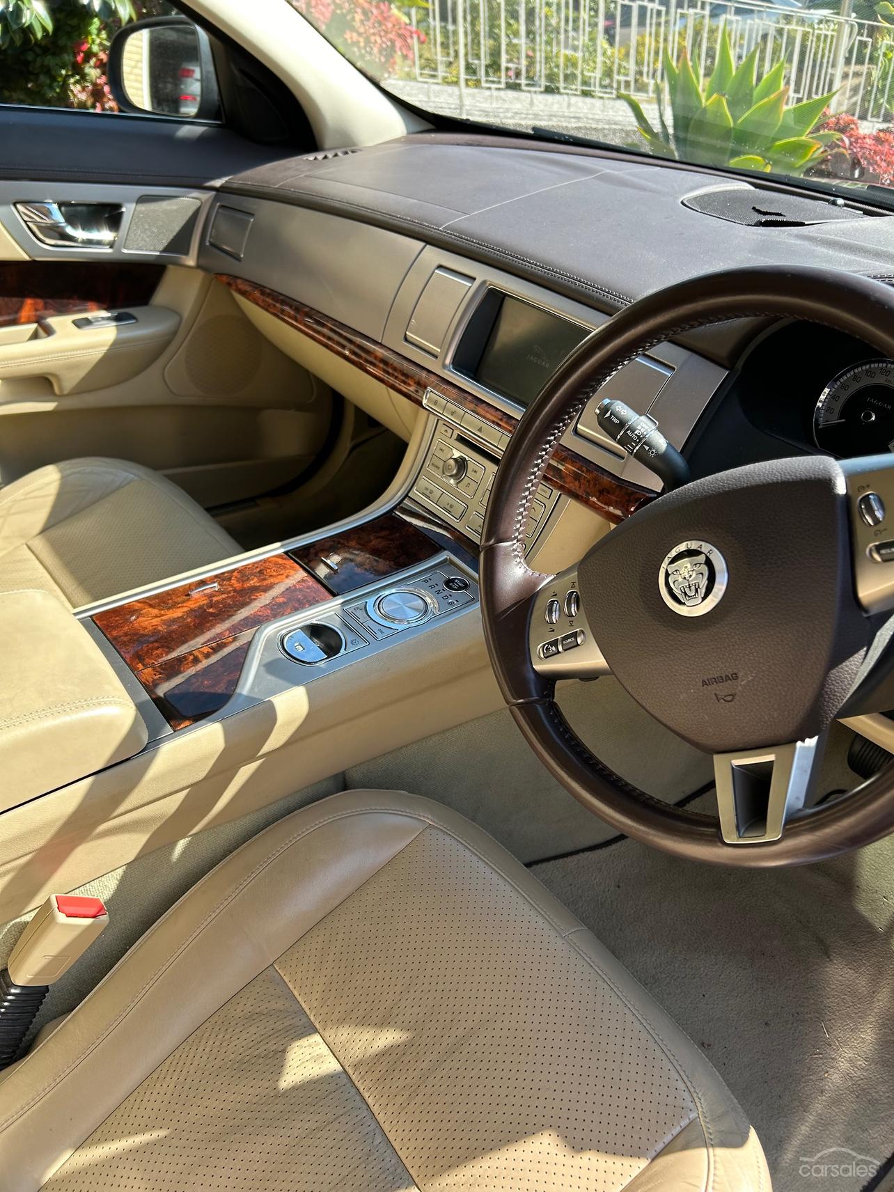 2008 JAGUAR XF 4.2 V8 LUXURY 6 SP AUTOMATIC 4D SEDAN