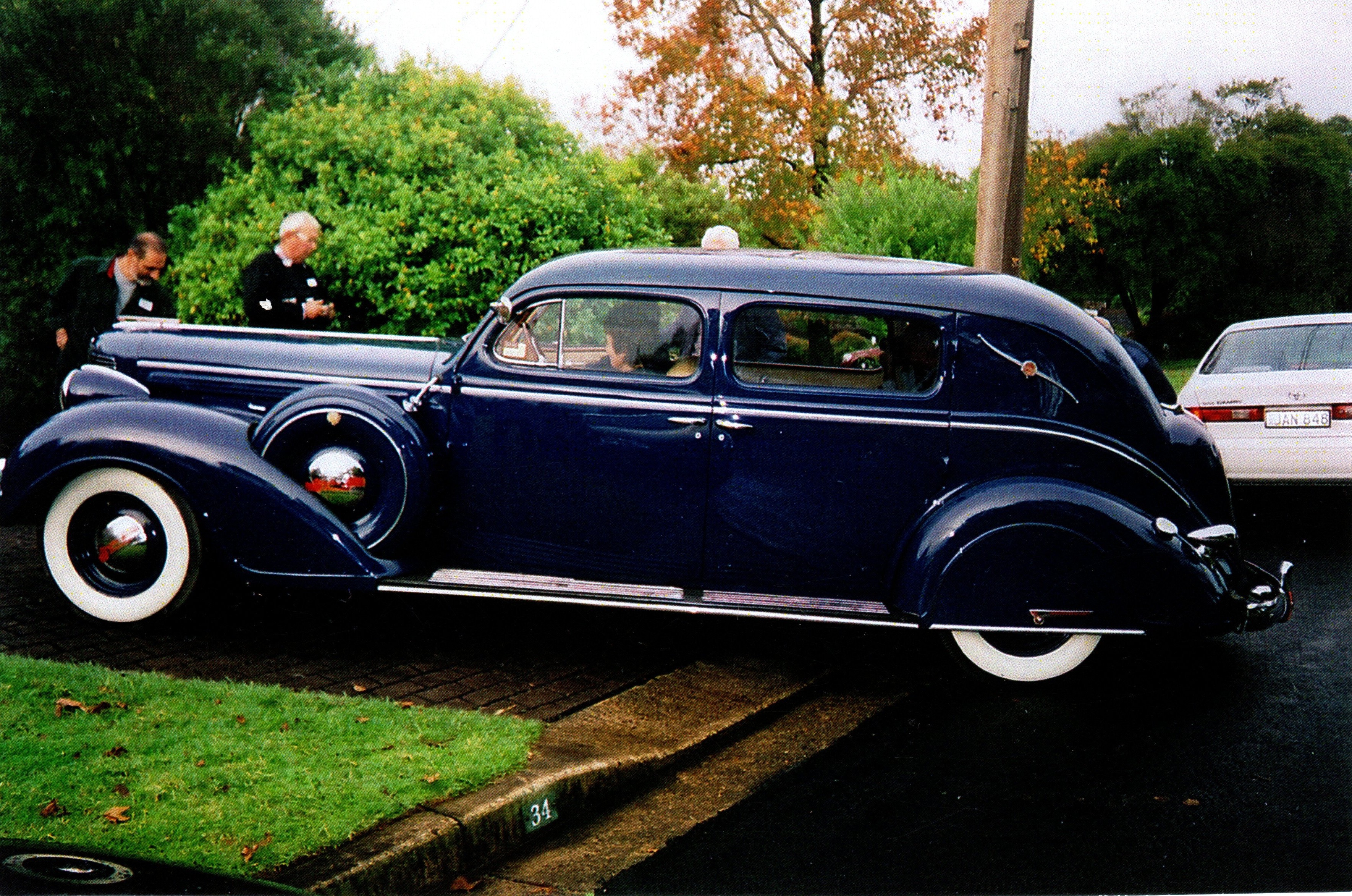 1938 CHRYSLER CUSTOM IMPERIAL C20 TOWN SEDAN LIMOUSINE 