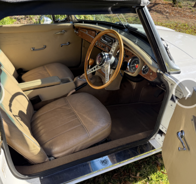 1967 MG MGB MKI 4 SPD MANUAL 2D CONVERTIBLE