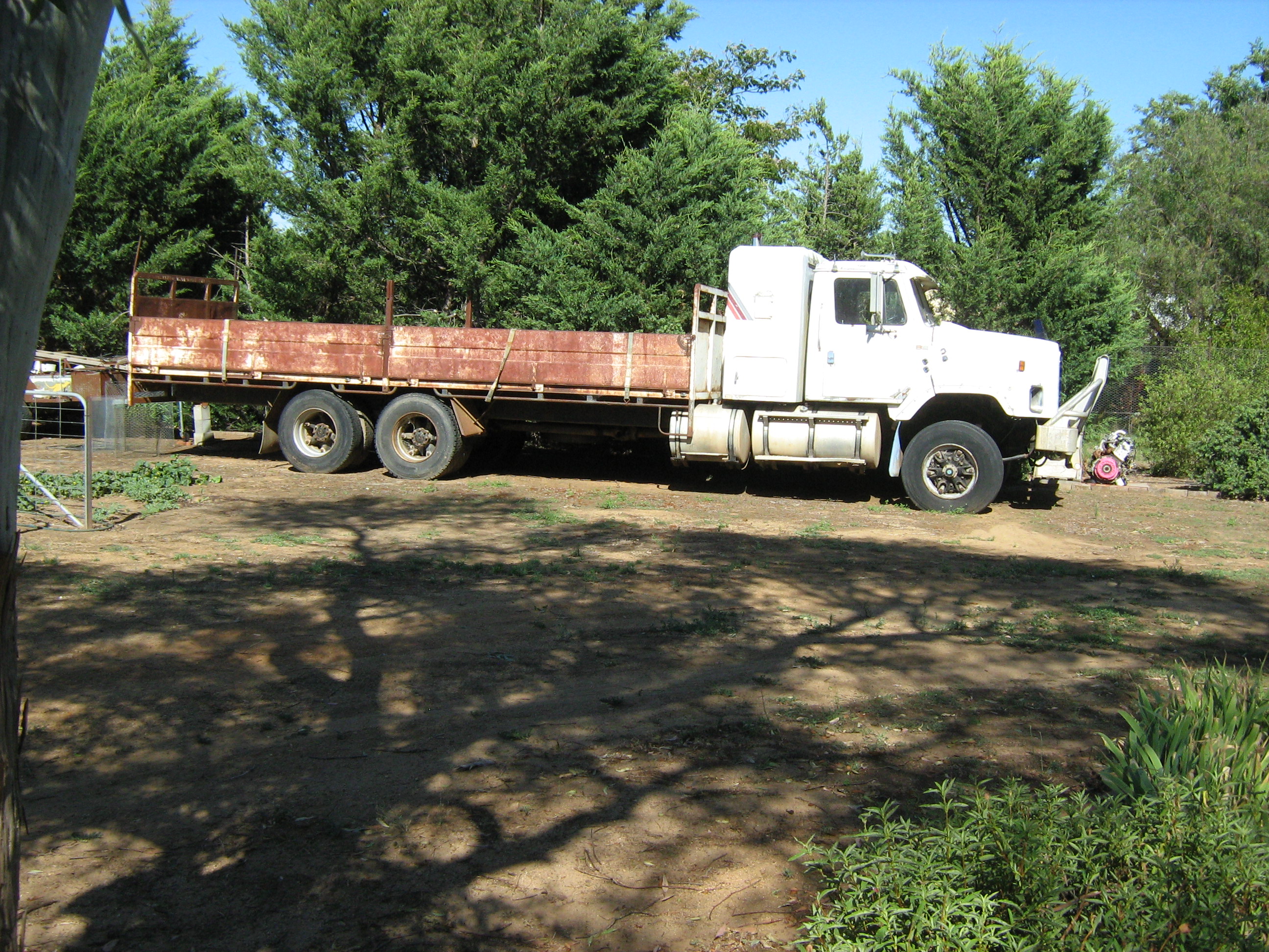 1988 INTERNATIONAL S LINE TRUCK