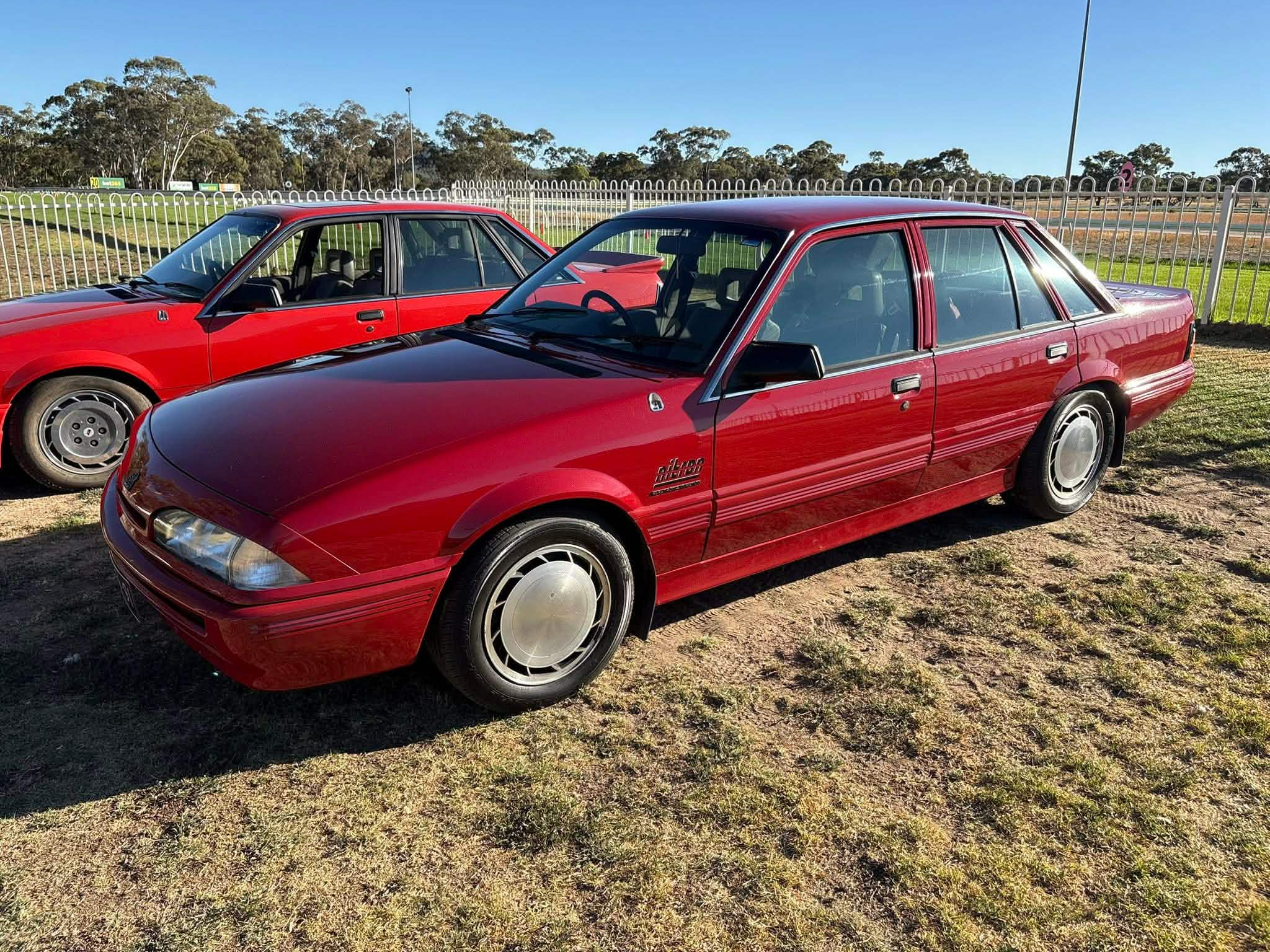1986 HOLDEN COMMODORE VL NITRON MANUAL SEDAN 