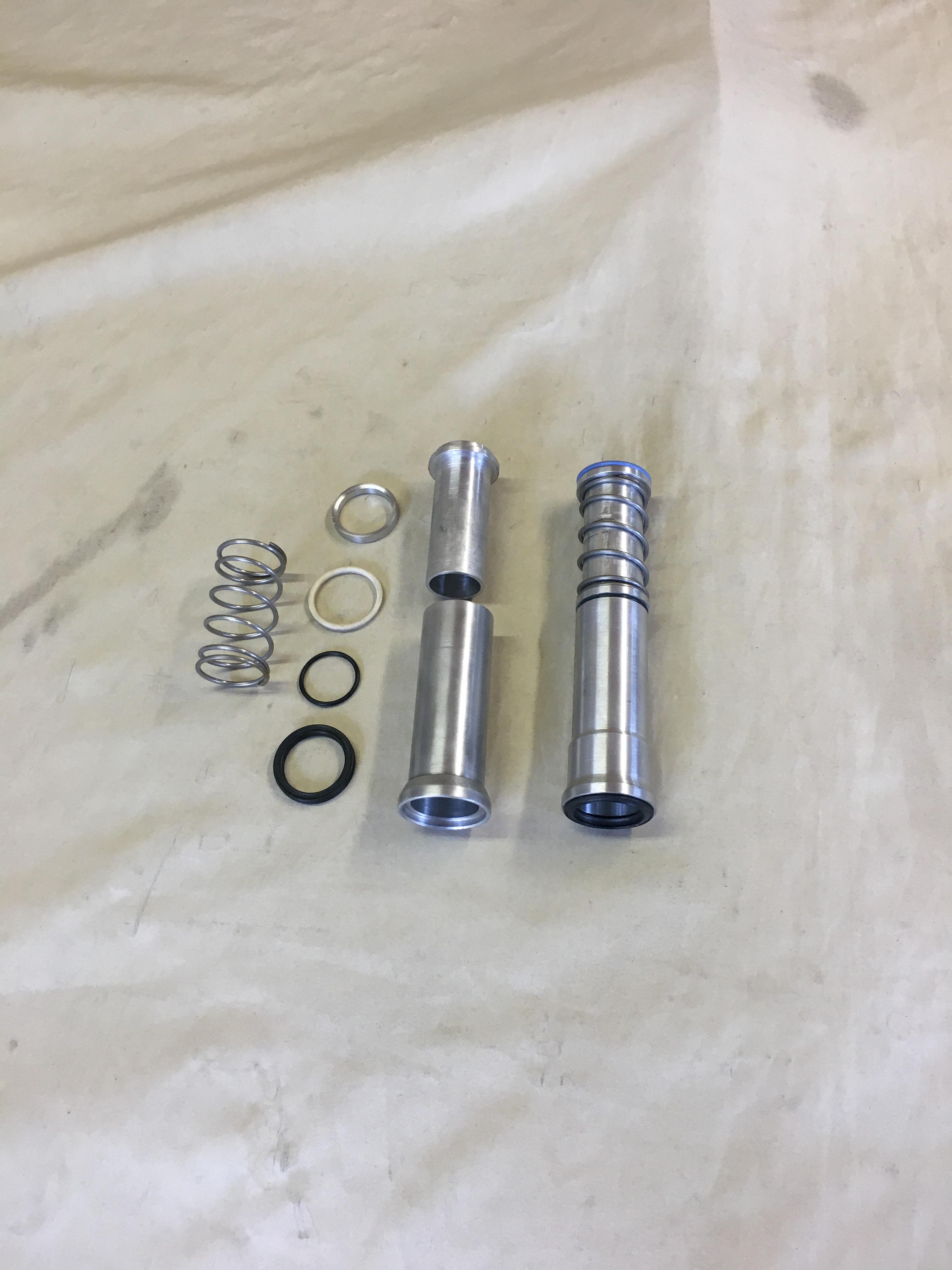 TRIUMPH TWINS 1962-1982 SPRING LOADED PUSHROD TUBES