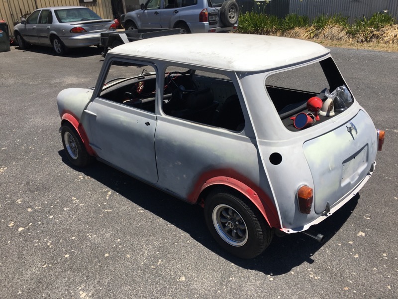 1969 MORRIS MINI DELUXE 2 DR SEDAN