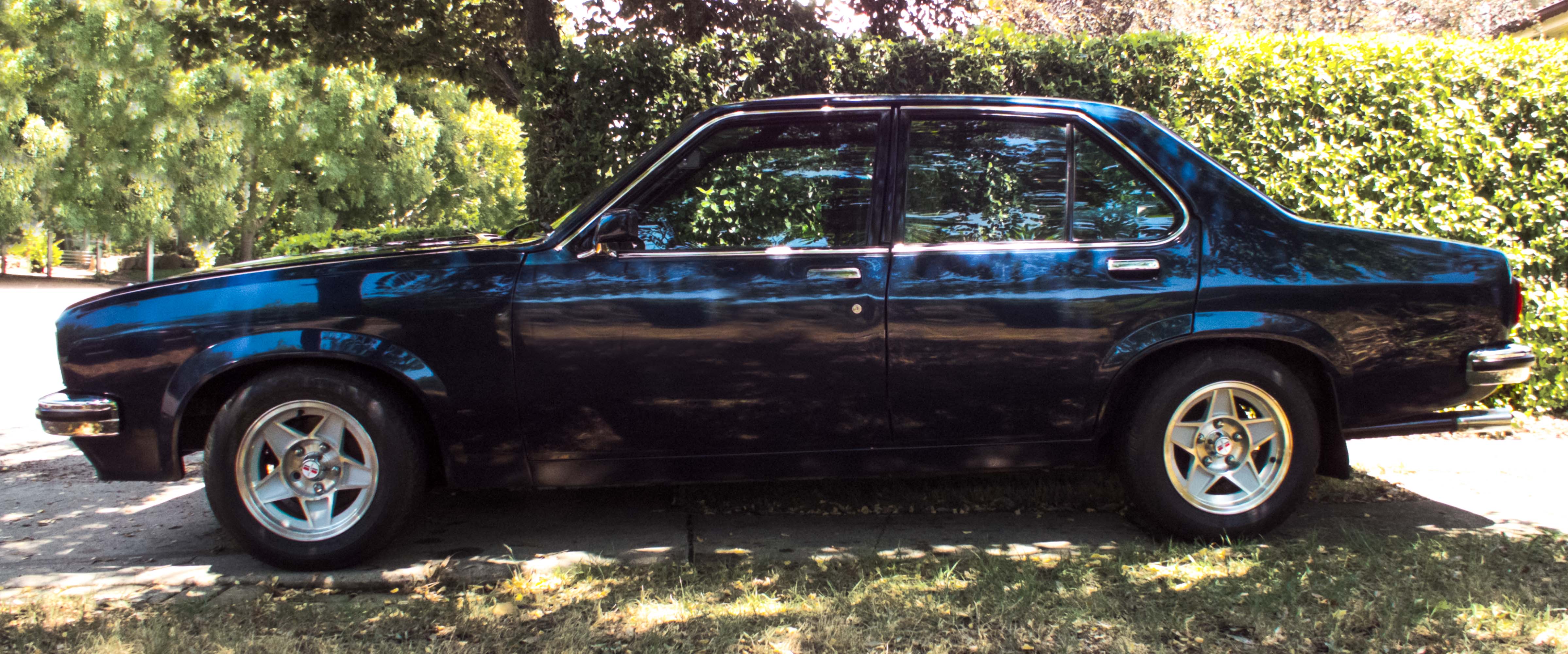 1979 HOLDEN TORANA UC SL 5 SPD MANUAL SEDAN