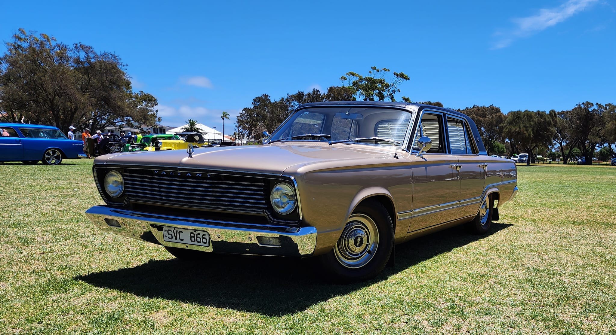 1967 CHRYSLER VALIANT VC SEDAN