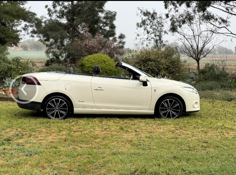 2013 RENAULT MEGANE COMMEMORATIVE FLORIDE EDITION 2D CABRIOLET