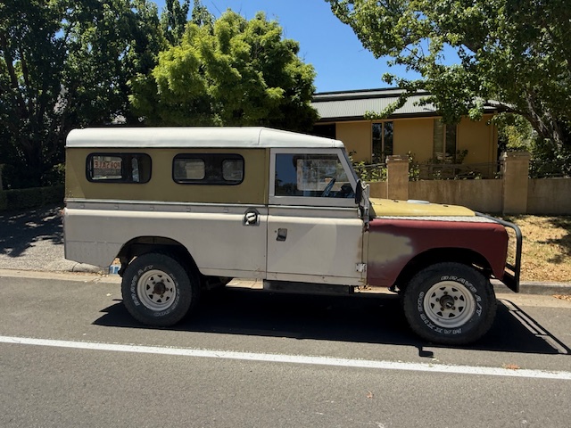 1978 TOYOTA LAND ROVER 109 SERIES 3 2DR HARD TOP