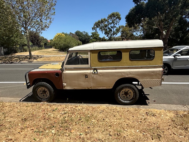 1978 TOYOTA LAND ROVER 109 SERIES 3 2DR HARD TOP