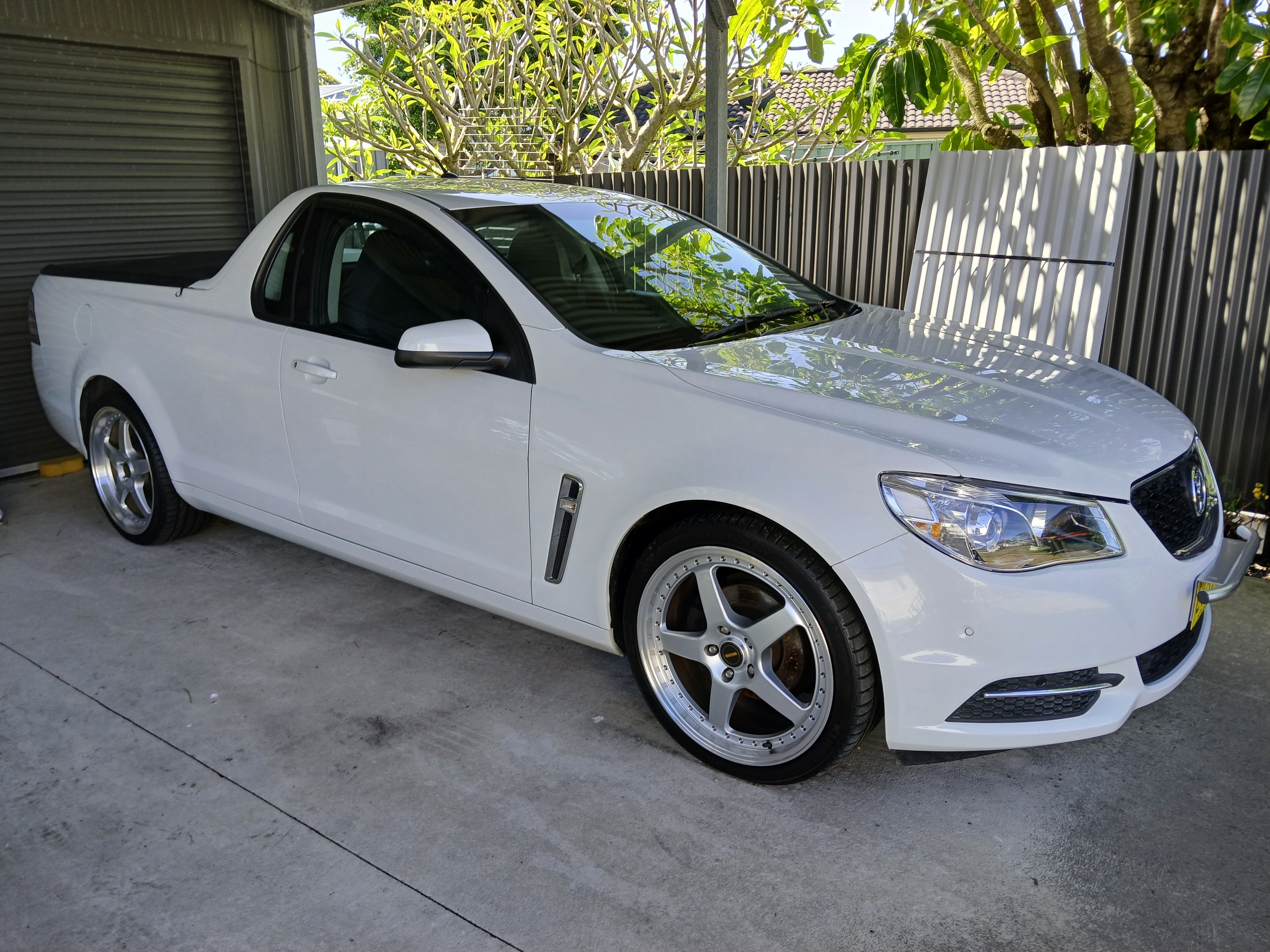 2017 HOLDEN COMMODORE VF II SV6 6 SP AUTOMATIC UTILITY 