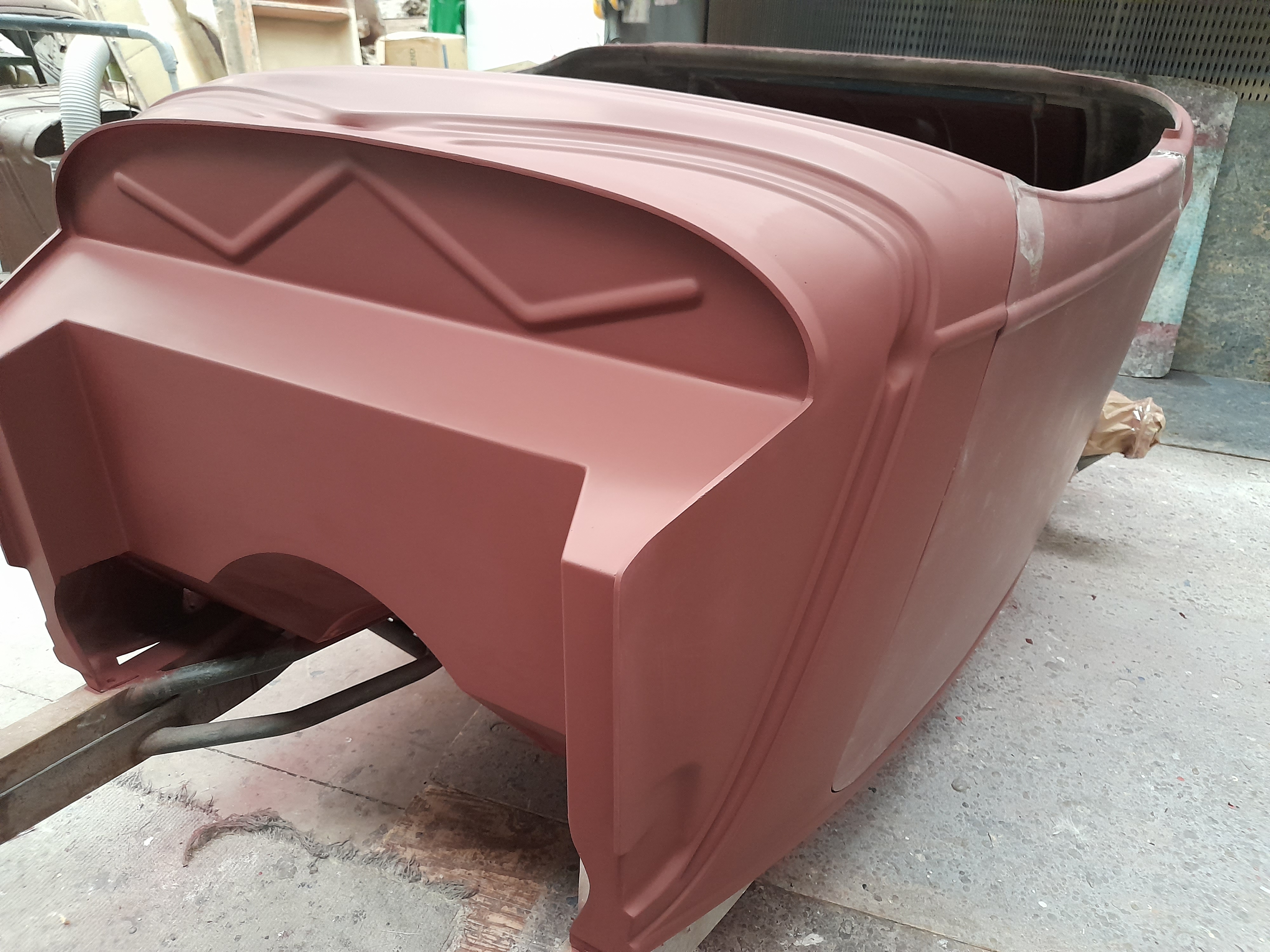 FORD 1933-34 FIBREGLASS ROADSTER BODY