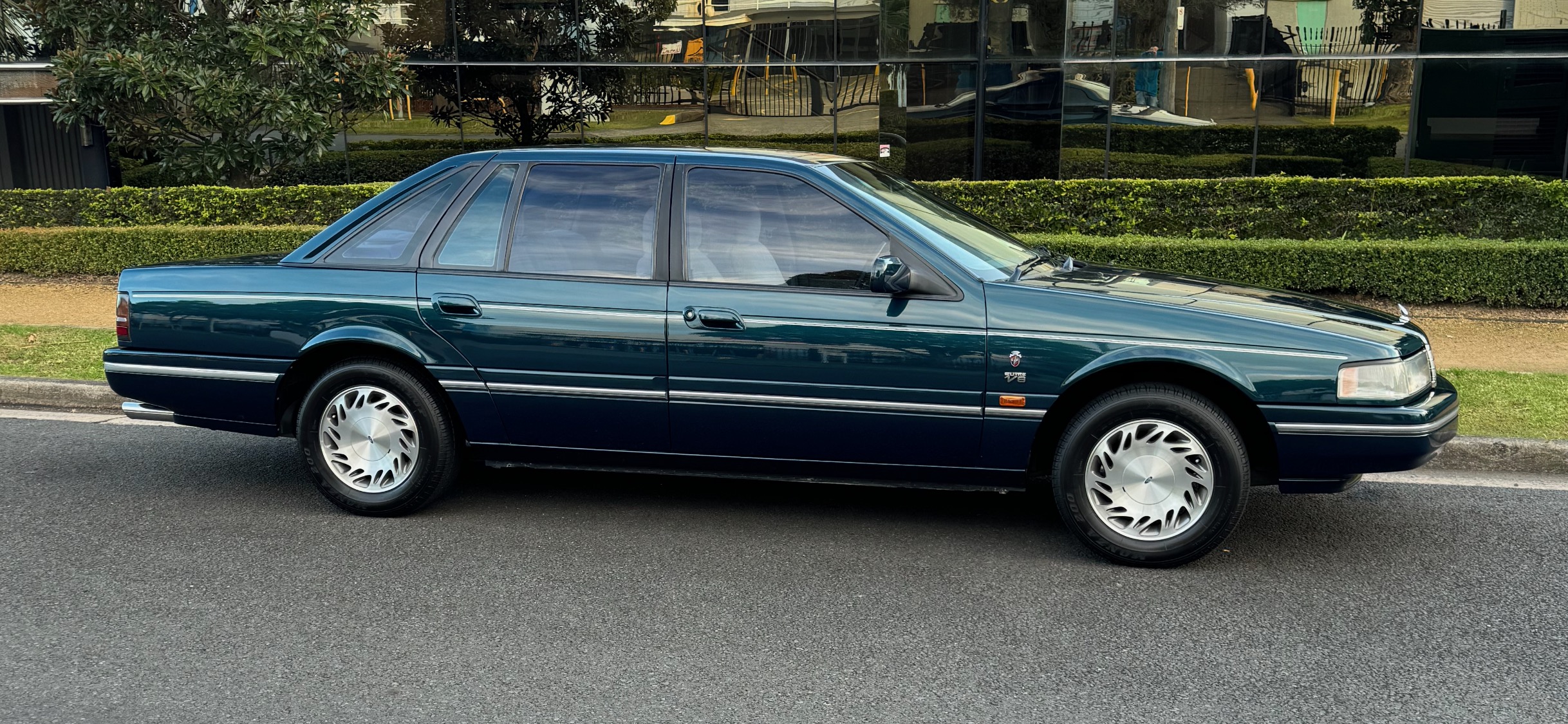1994 FORD FAIRLANE NCII GHIA 4 SP AUTOMATIC 4D SEDAN