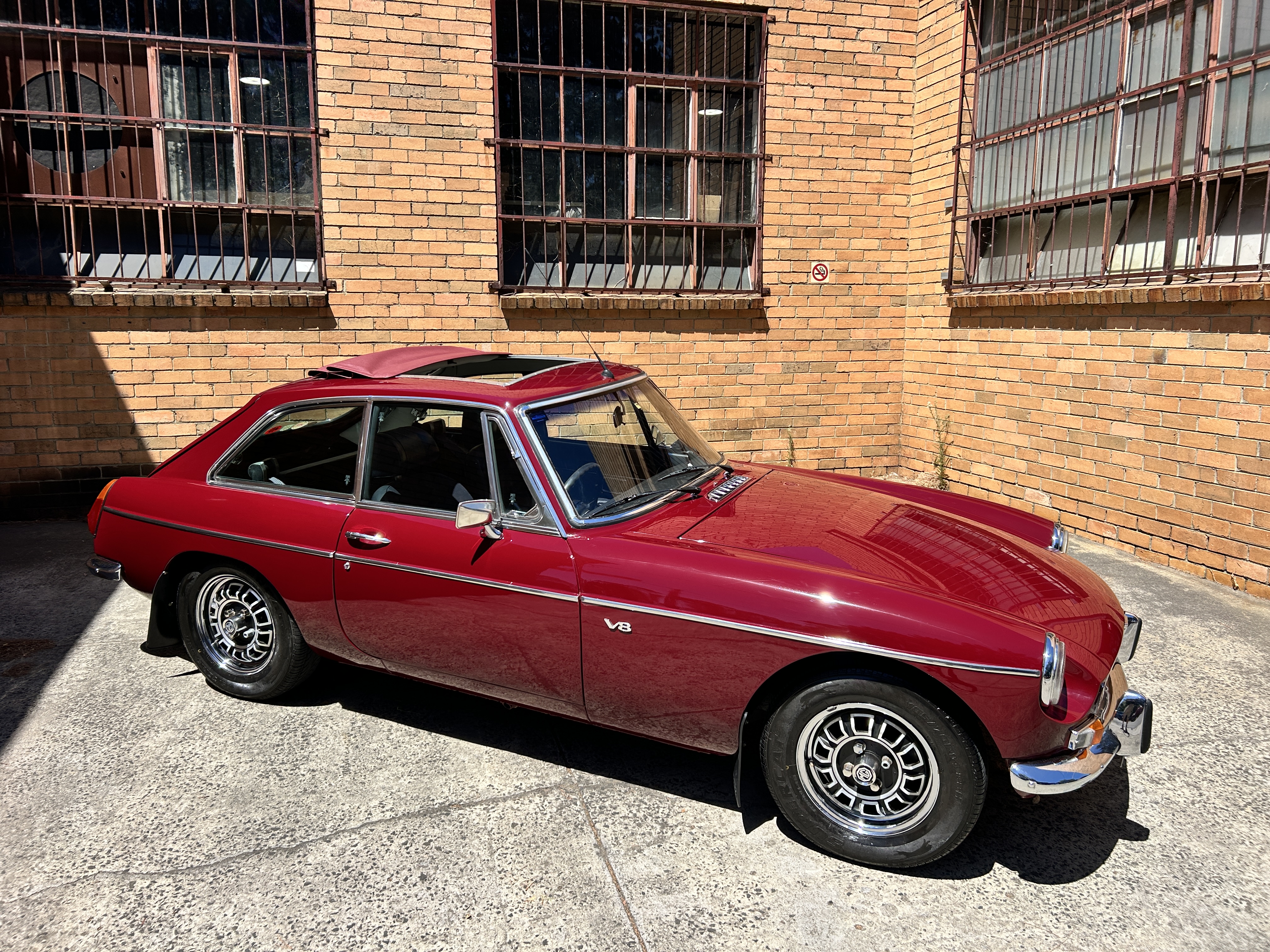 1973 MG MGB GT 4 SPD OVERDRIVE COUPE 