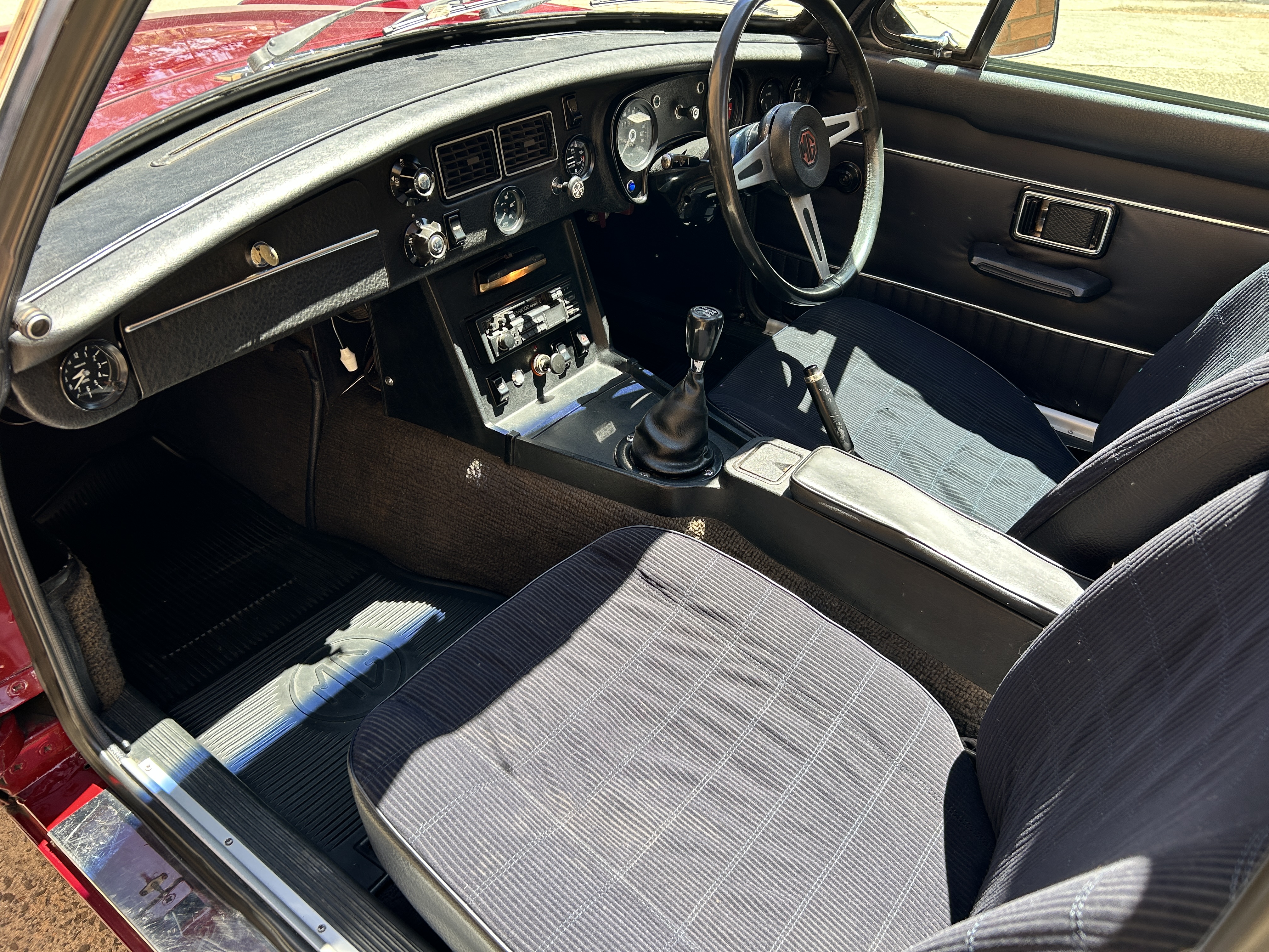 1973 MG MGB GT 4 SPD OVERDRIVE COUPE 