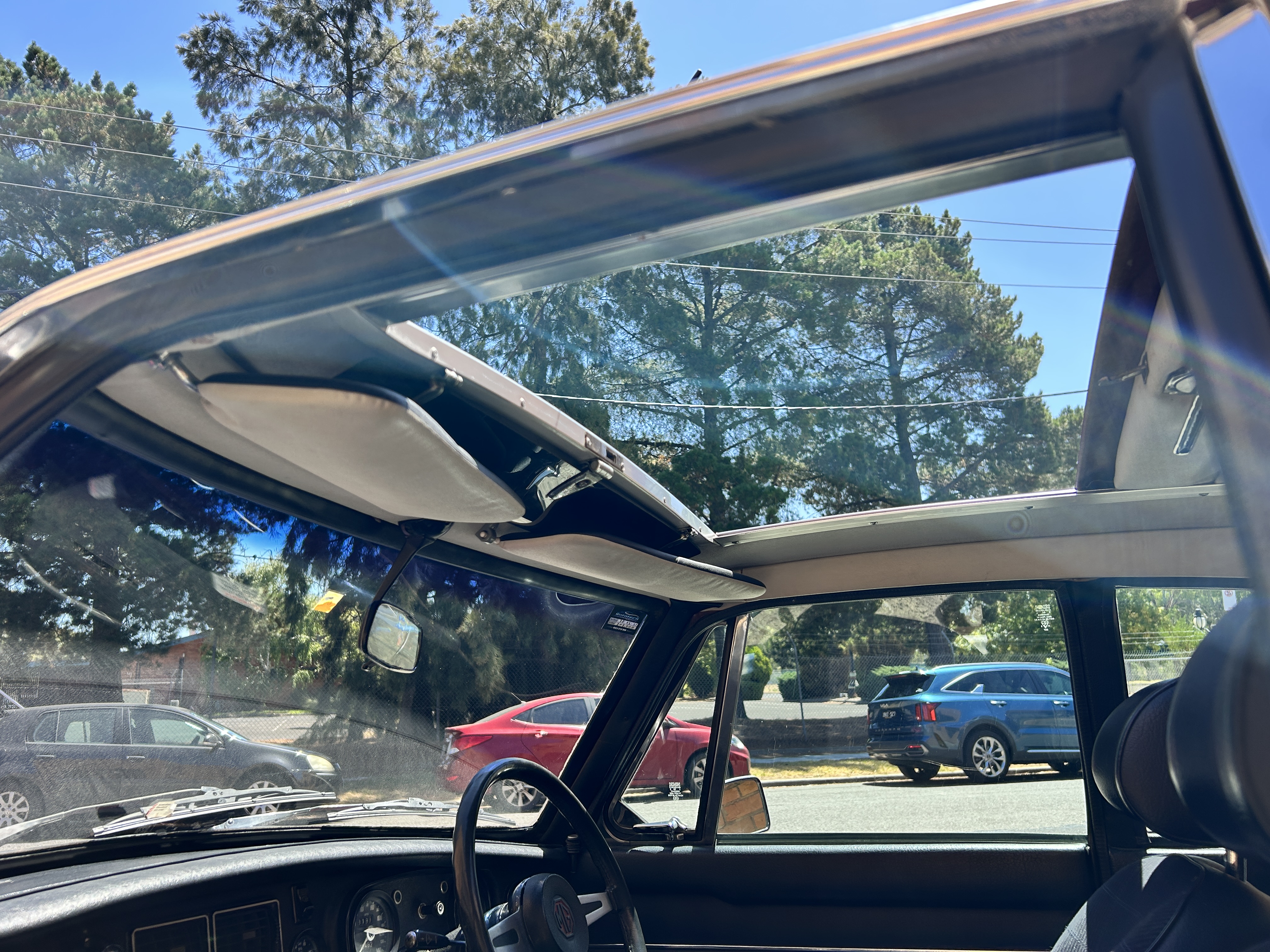 1973 MG MGB GT 4 SPD OVERDRIVE COUPE 