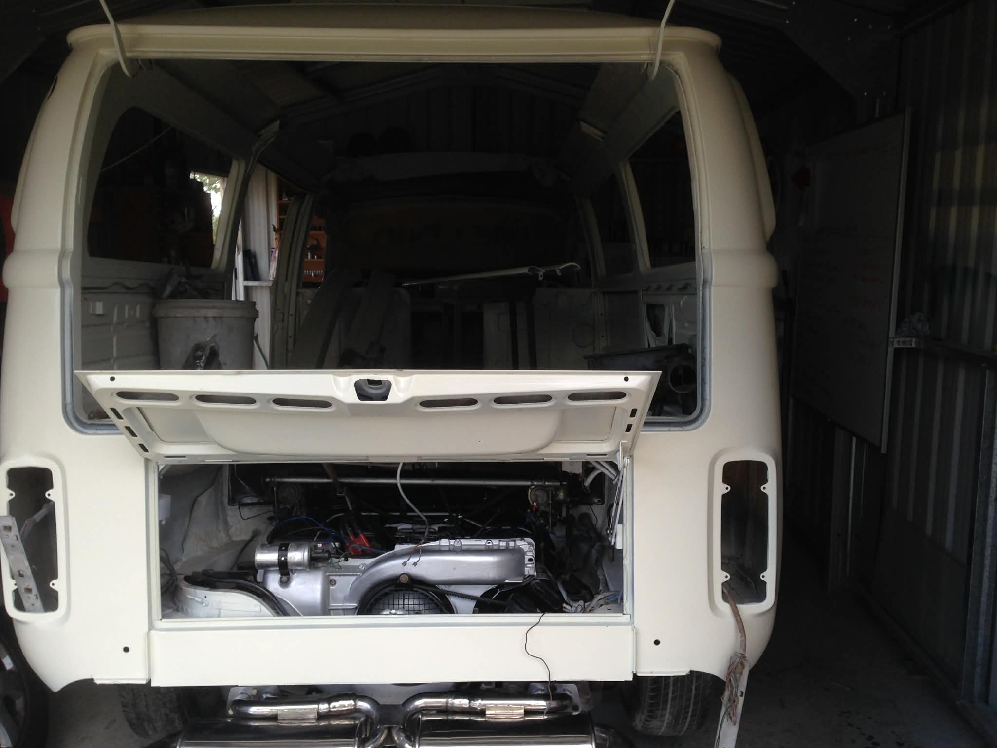 1974 VOLKSWAGEN KOMBI CAMPER VAN