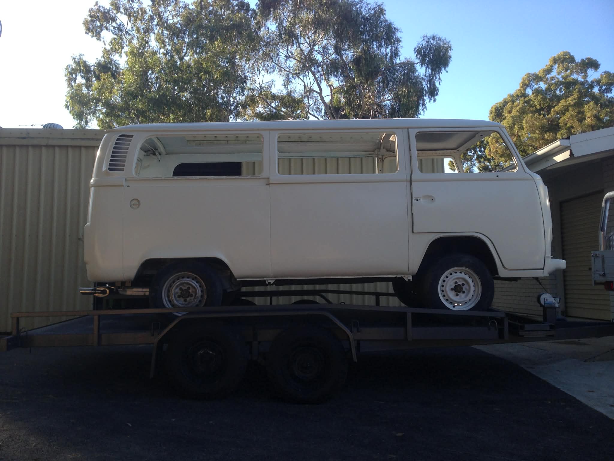 1974 VOLKSWAGEN KOMBI CAMPER VAN