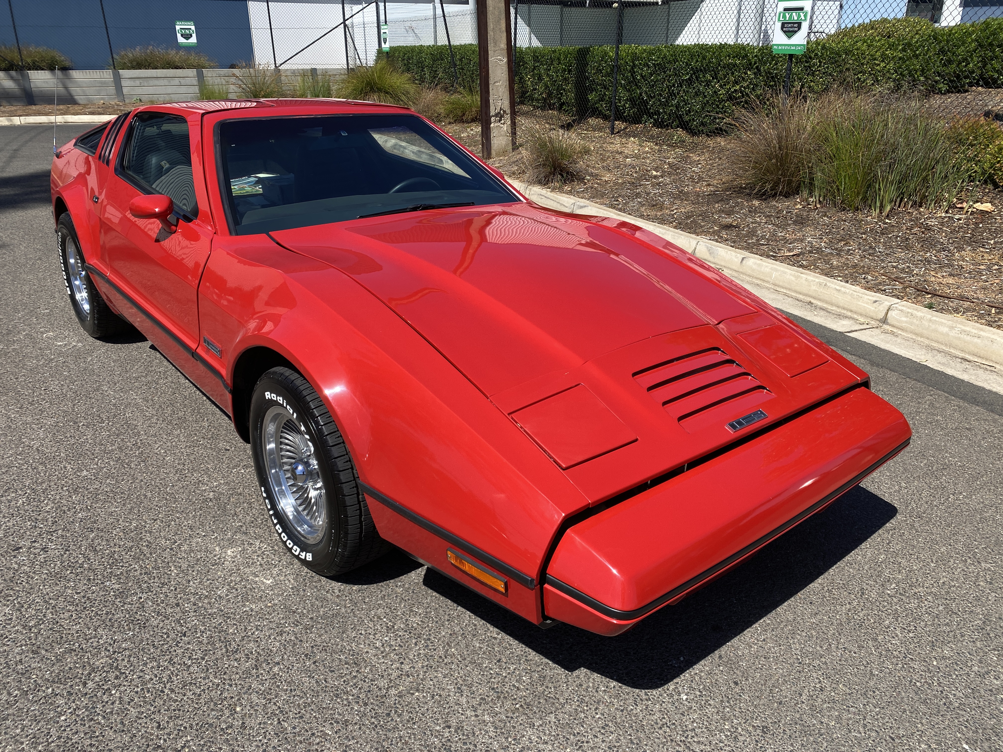 1974 BRICKLIN SV1 GULLWING AUTOMATIC COUPE