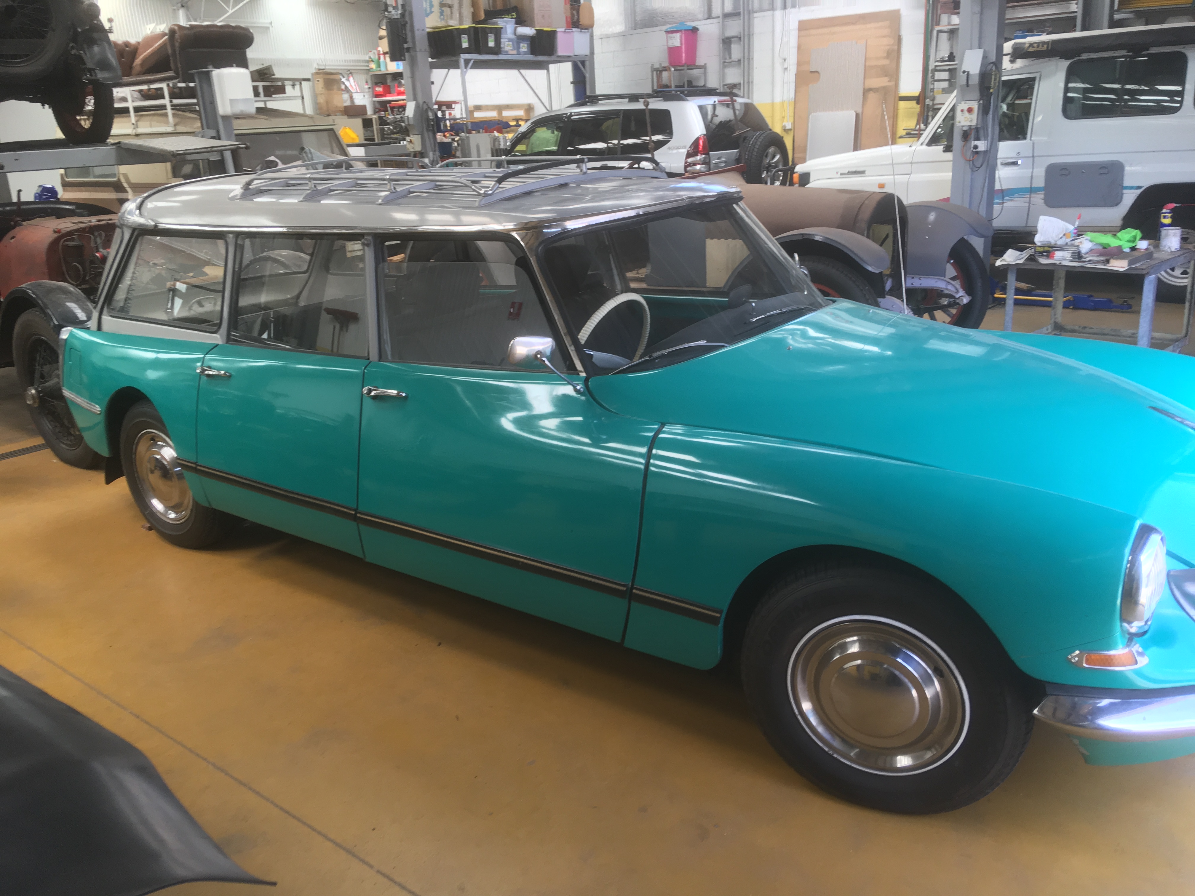 1969 CITROEN DS 21 CONFORT SAFARI 4 SP MANUAL 4D WAGON