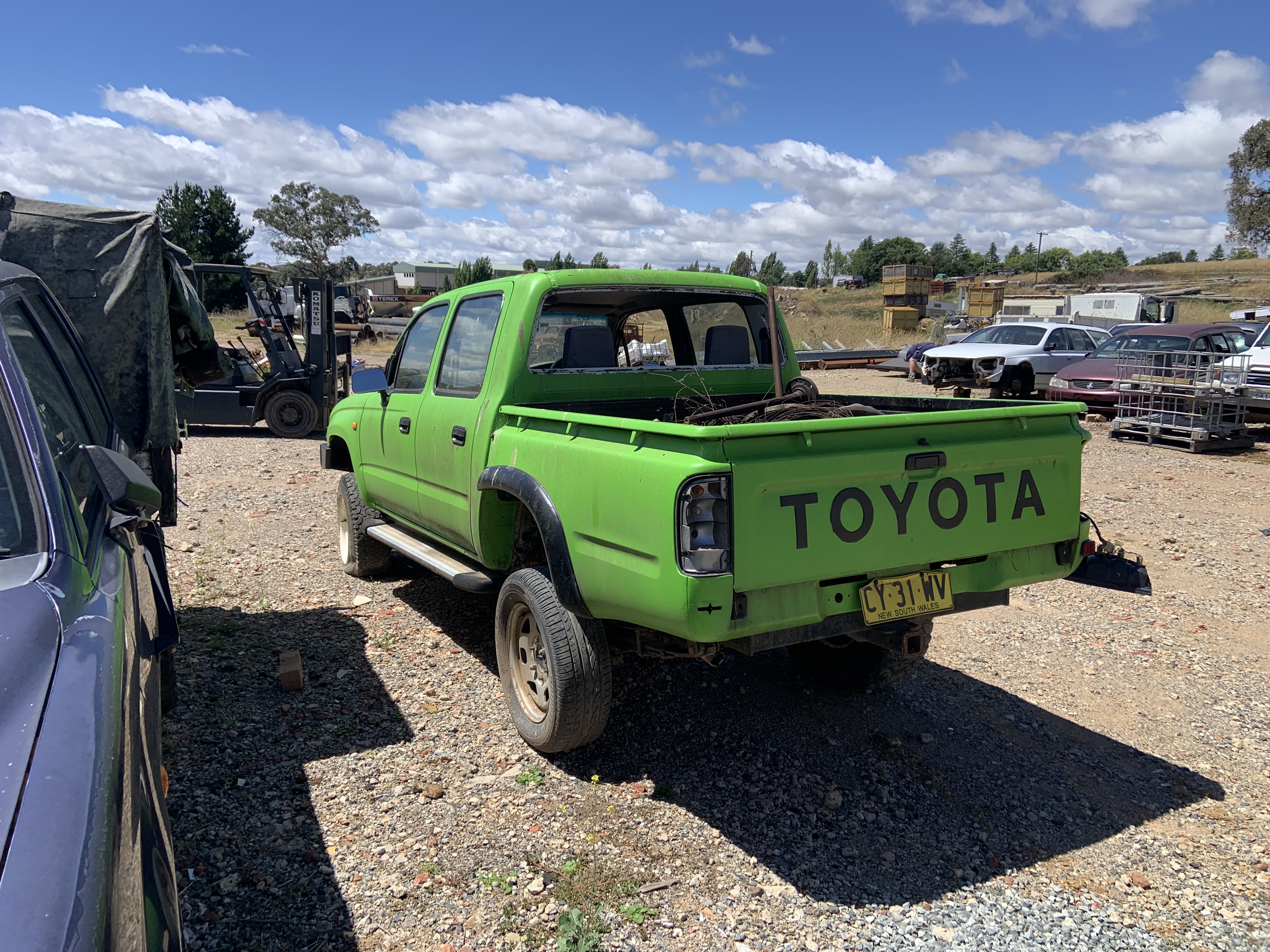 2000 TOYOTA HILUX KZN165R (4x4) 5 SP MANUAL 4x4 DUAL CAB P/UP