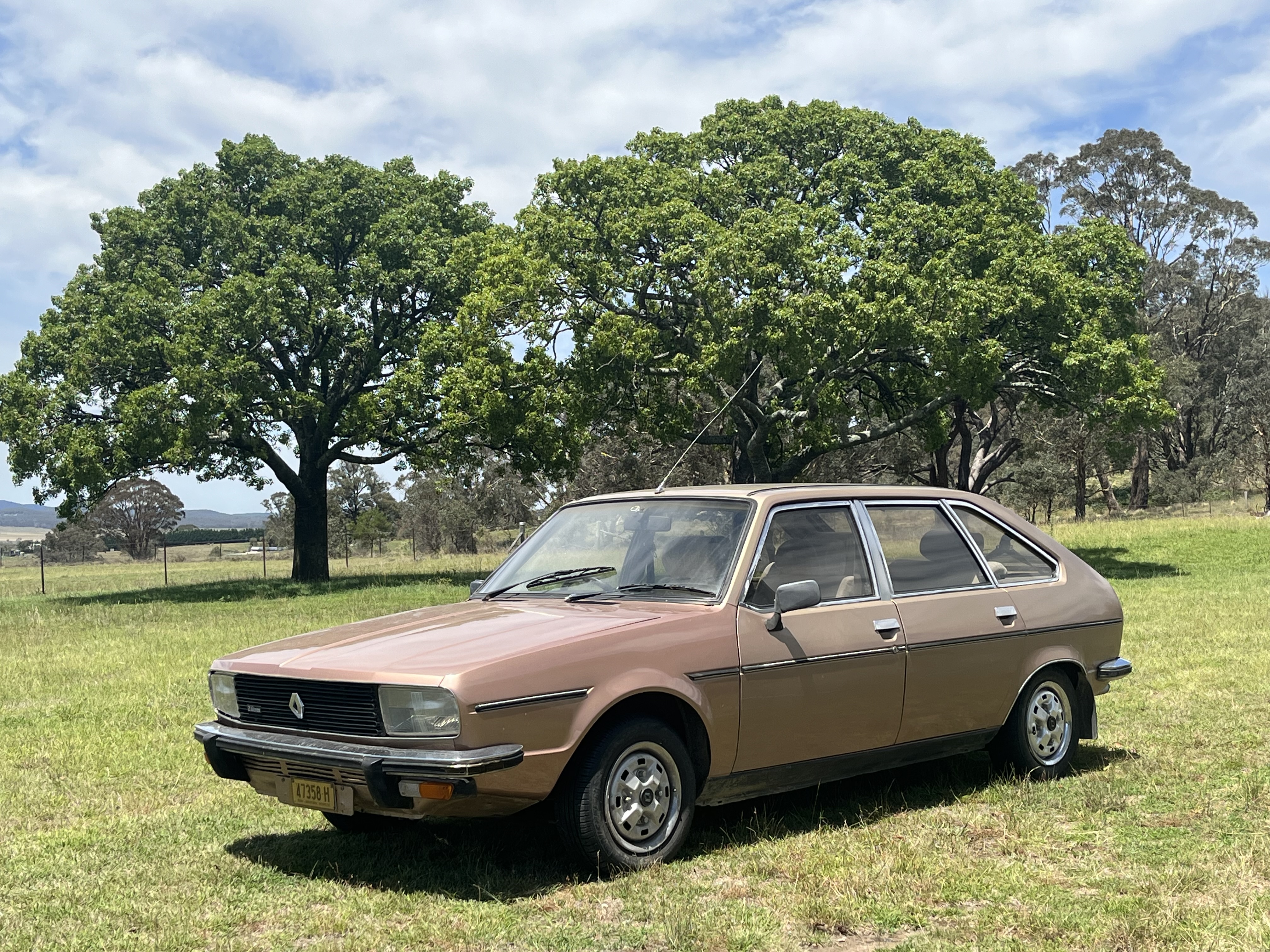 1982 RENAULT 20 TS 5 SP MANUAL 4D HATCHBACK 