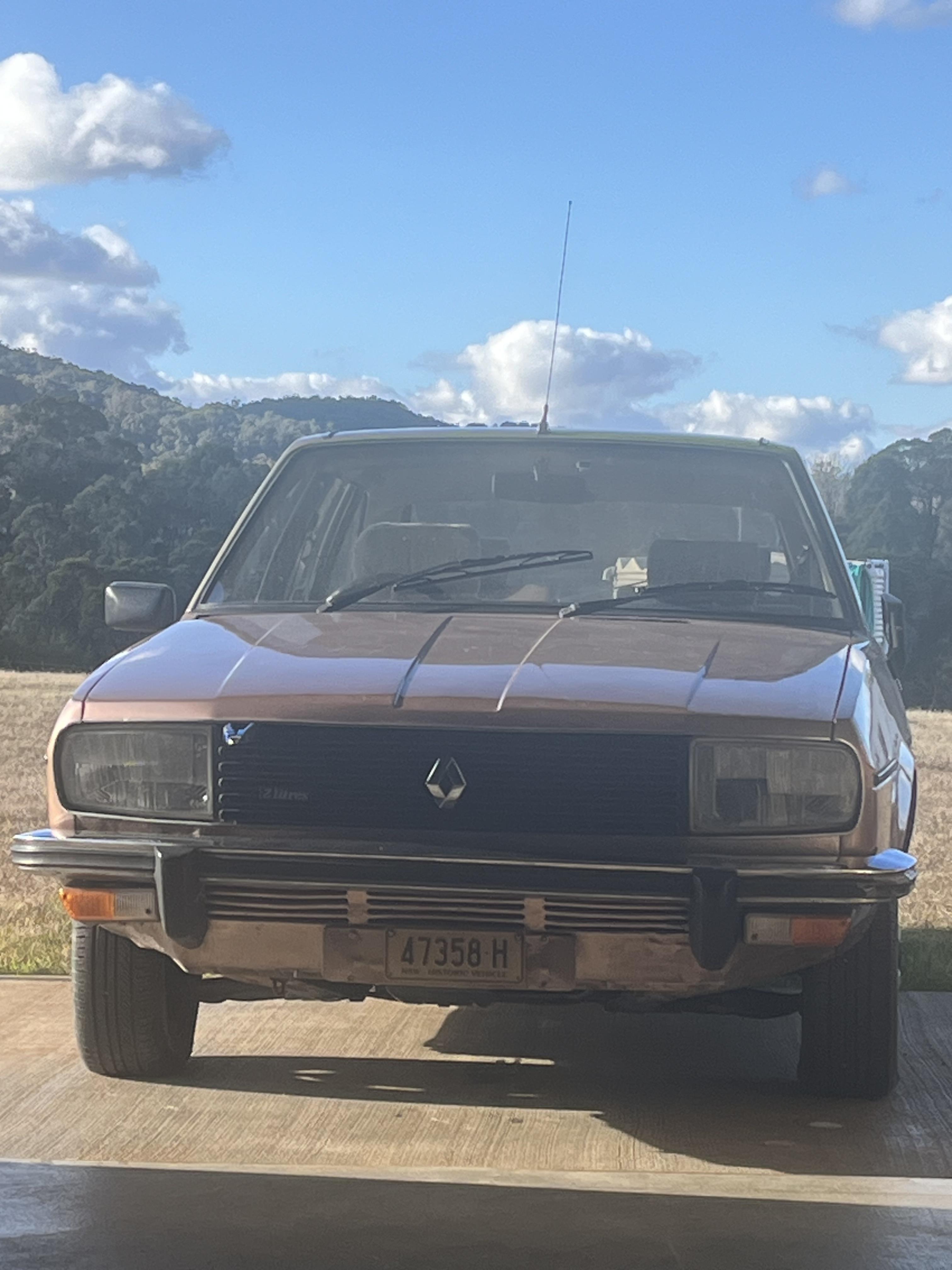 1982 RENAULT 20 TS 5 SP MANUAL 4D HATCHBACK 