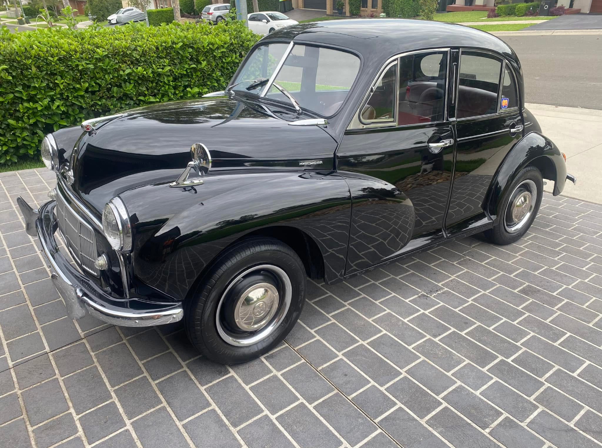 1953 MORRIS MINOR SERIES II SEDAN