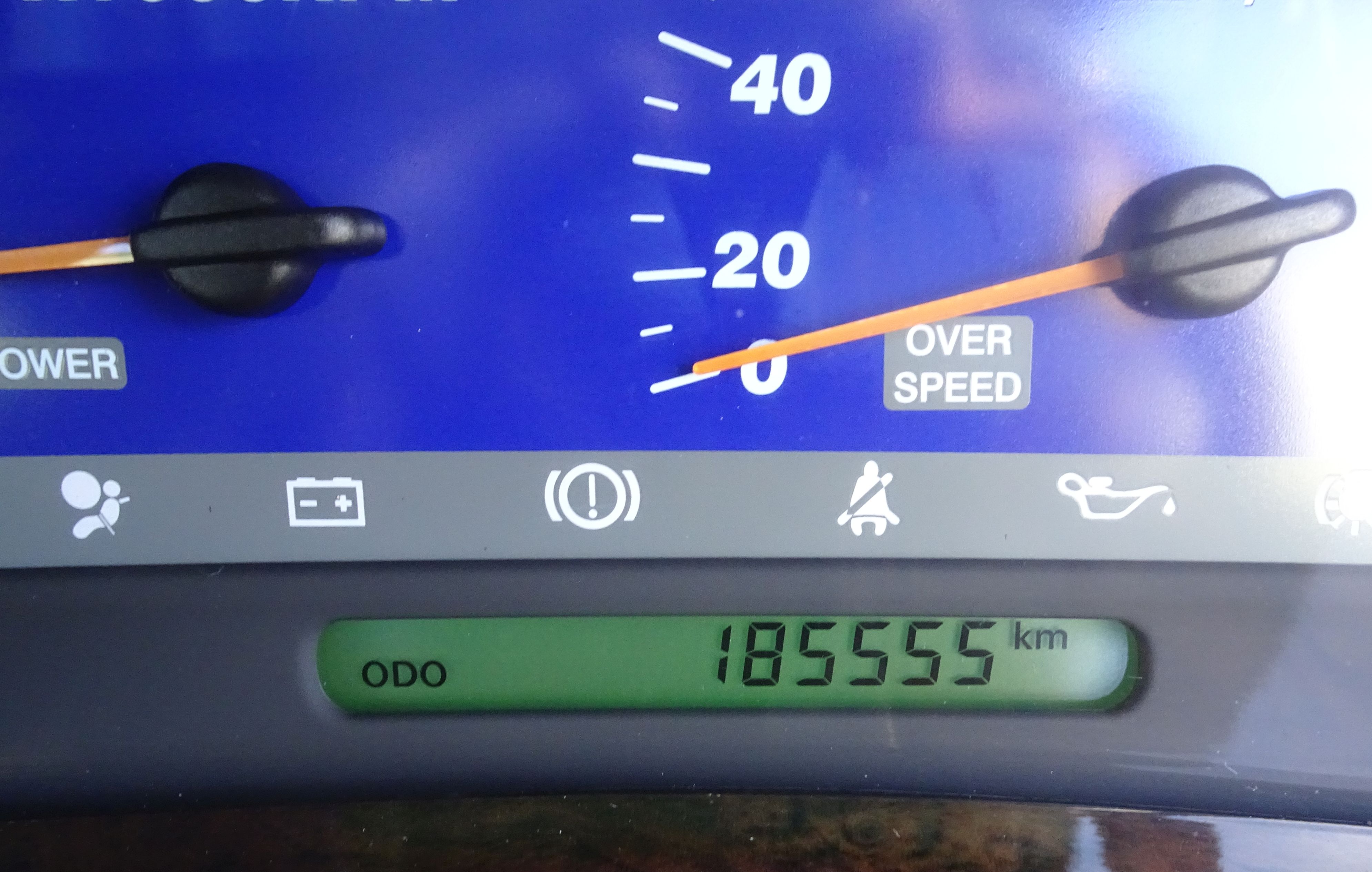 2000 HOLDEN COMMODORE VT EXECUTIVE AUTOMATIC SEDAN