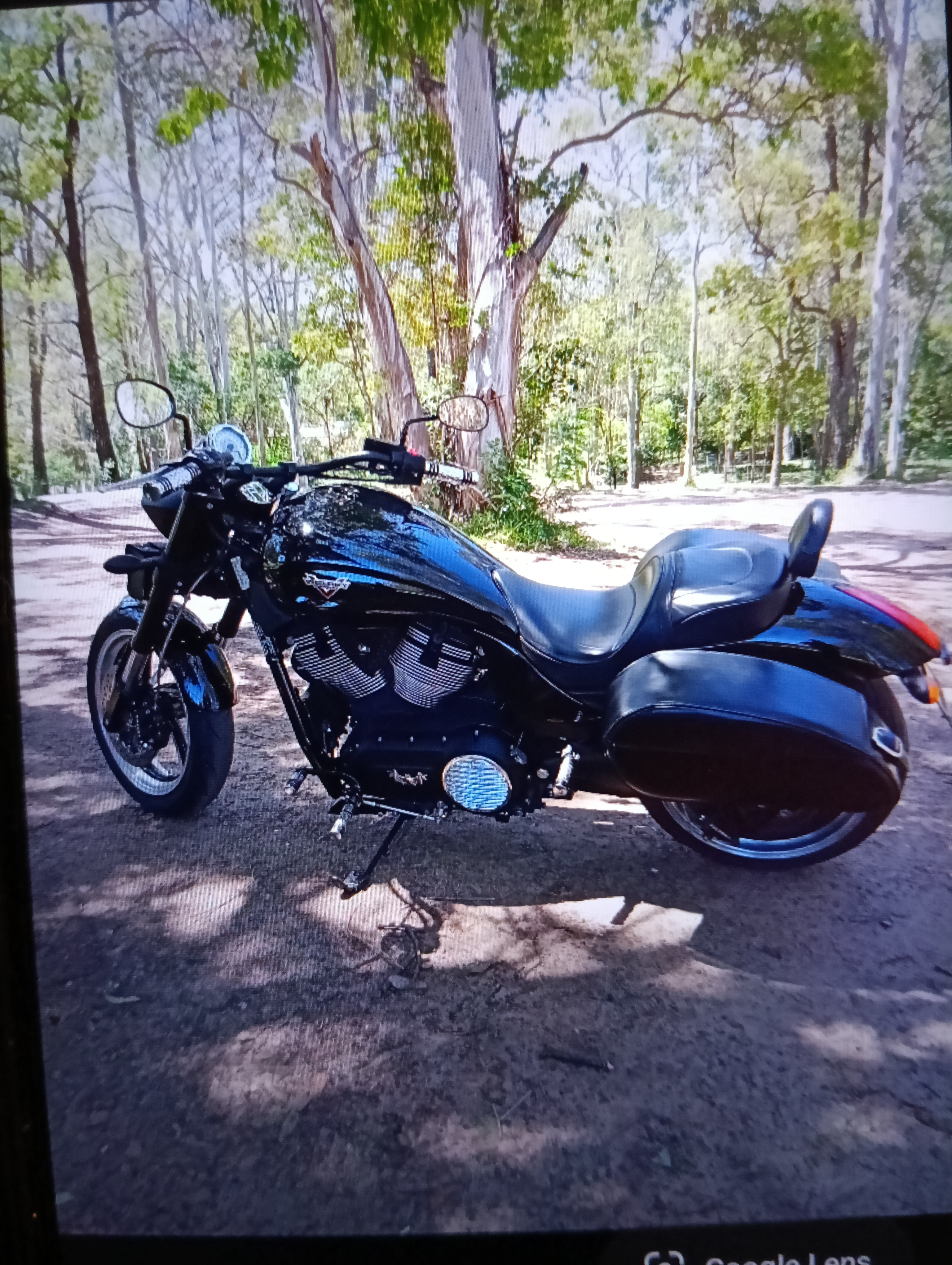 2015 VICTORY HAMMER 8-BALL CRUISER