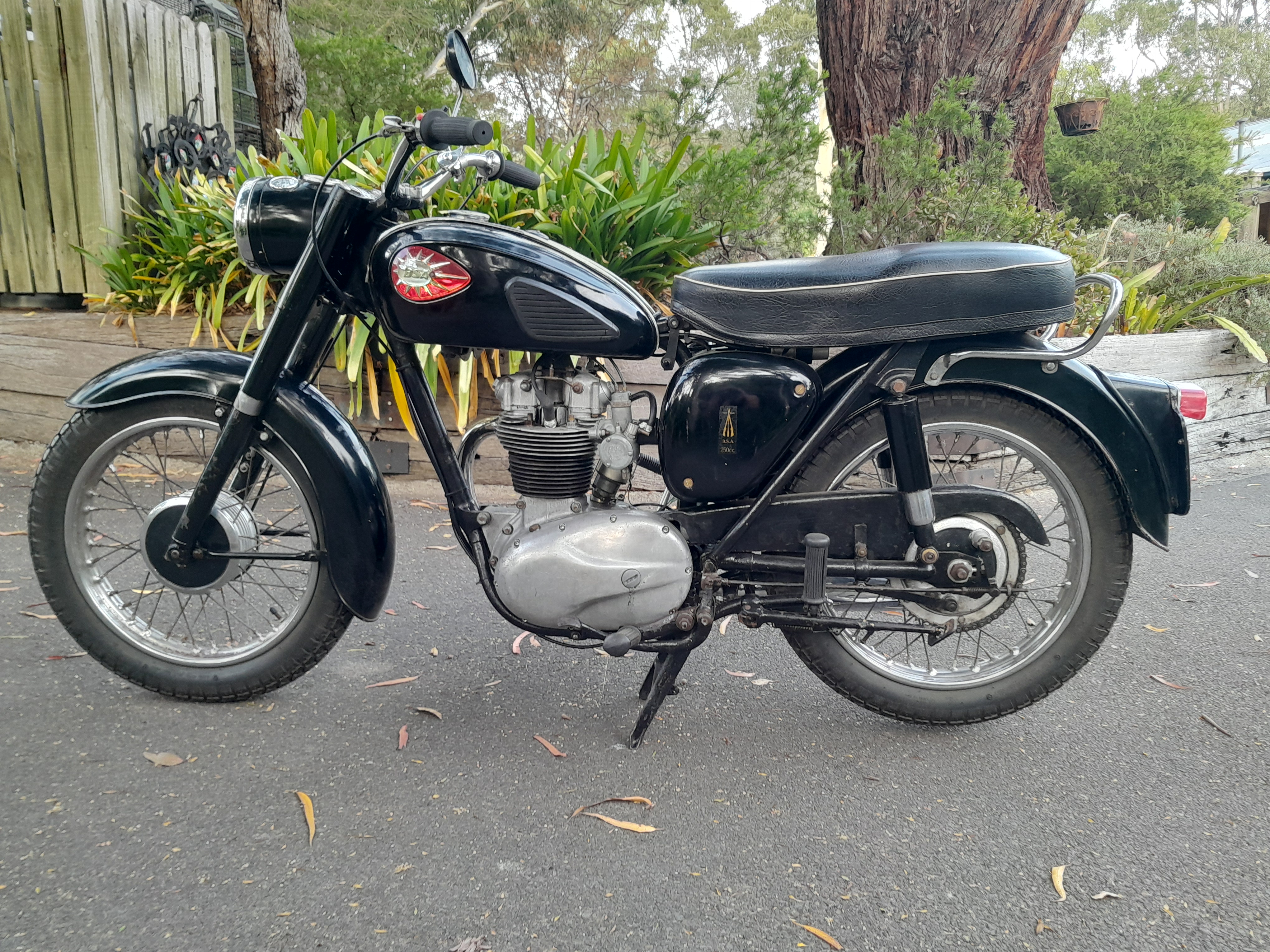 1960 BSA C15 250CC SINGLE ROAD