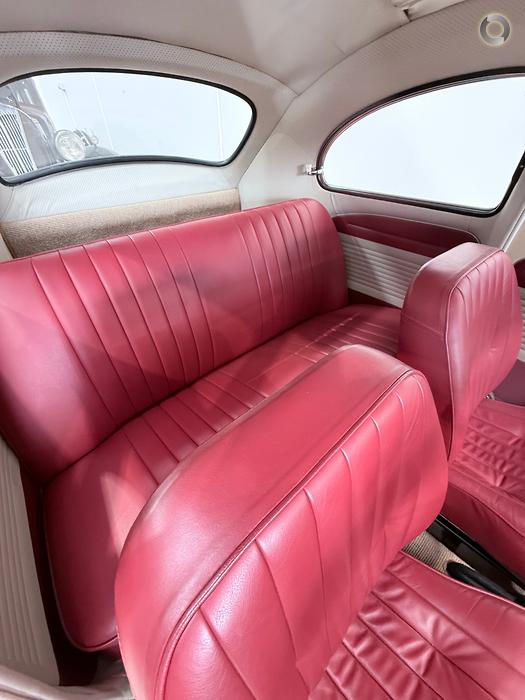 1960 VOLKSWAGEN BEETLE MANUAL 2D COUPE