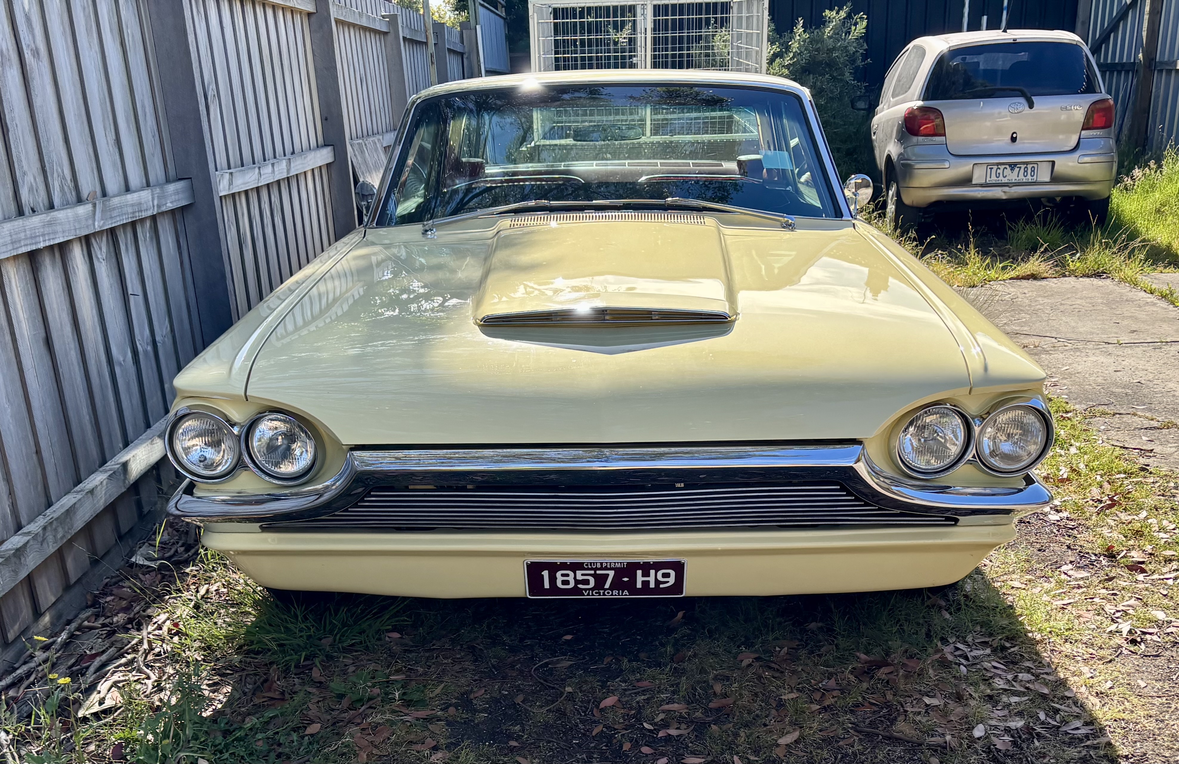 1964 FORD THUNDERBIRD COUPE