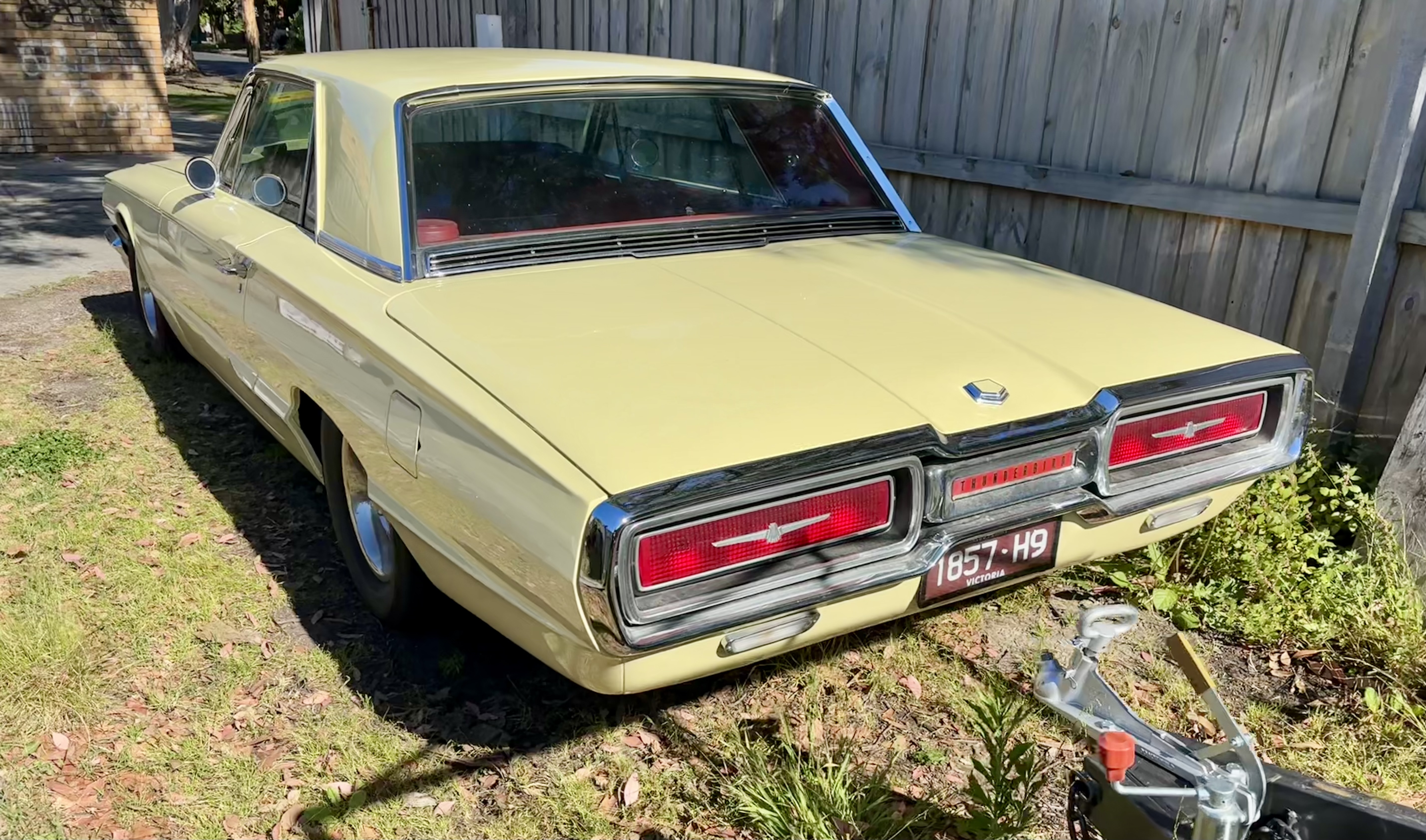 1964 FORD THUNDERBIRD COUPE