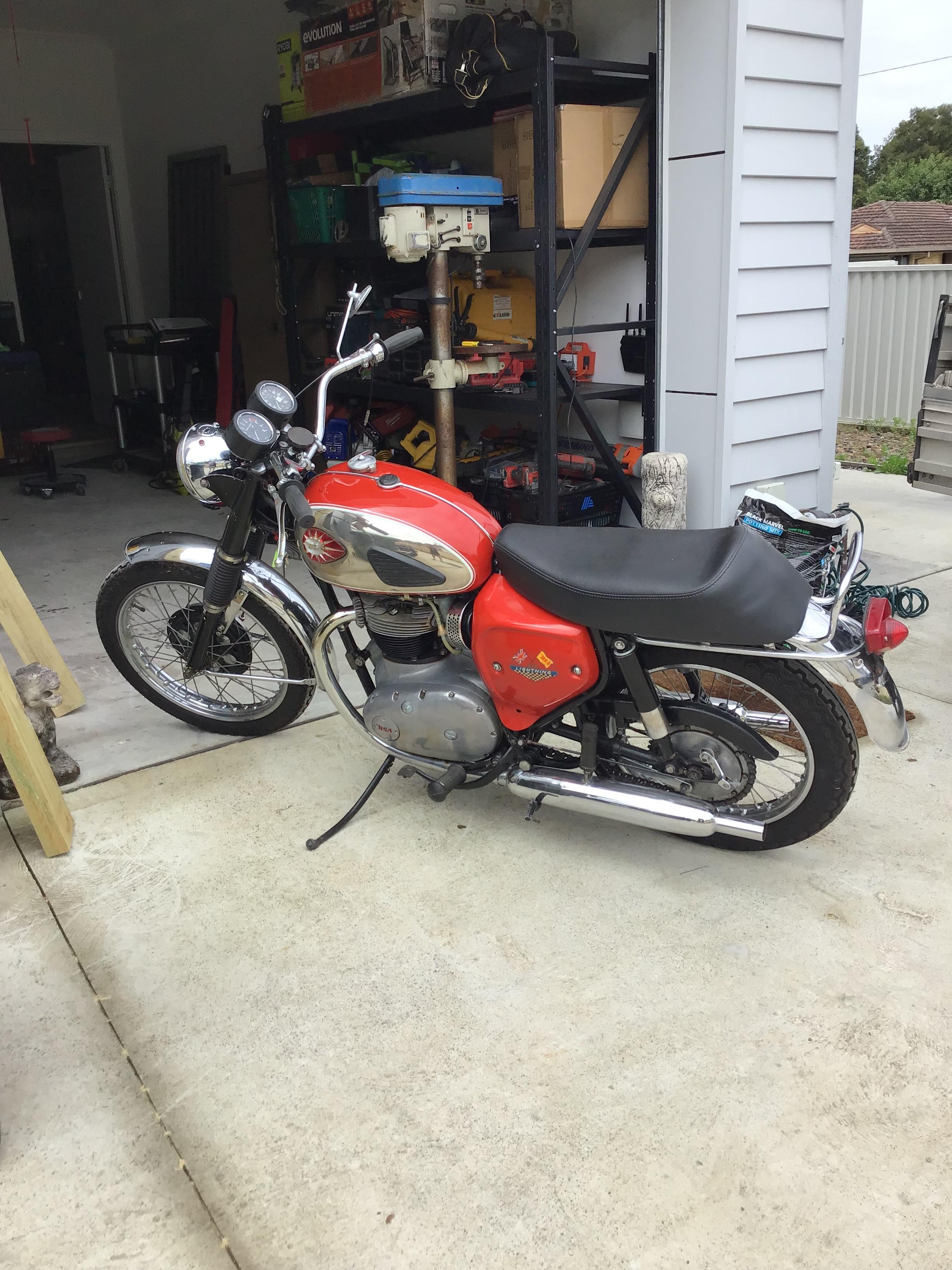1967 BSA A65L LIGHTNING ROAD