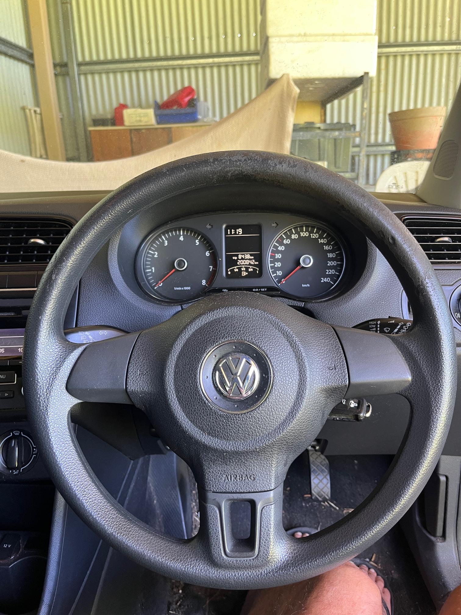 2011 VOLKSWAGEN POLO HATCHBACK