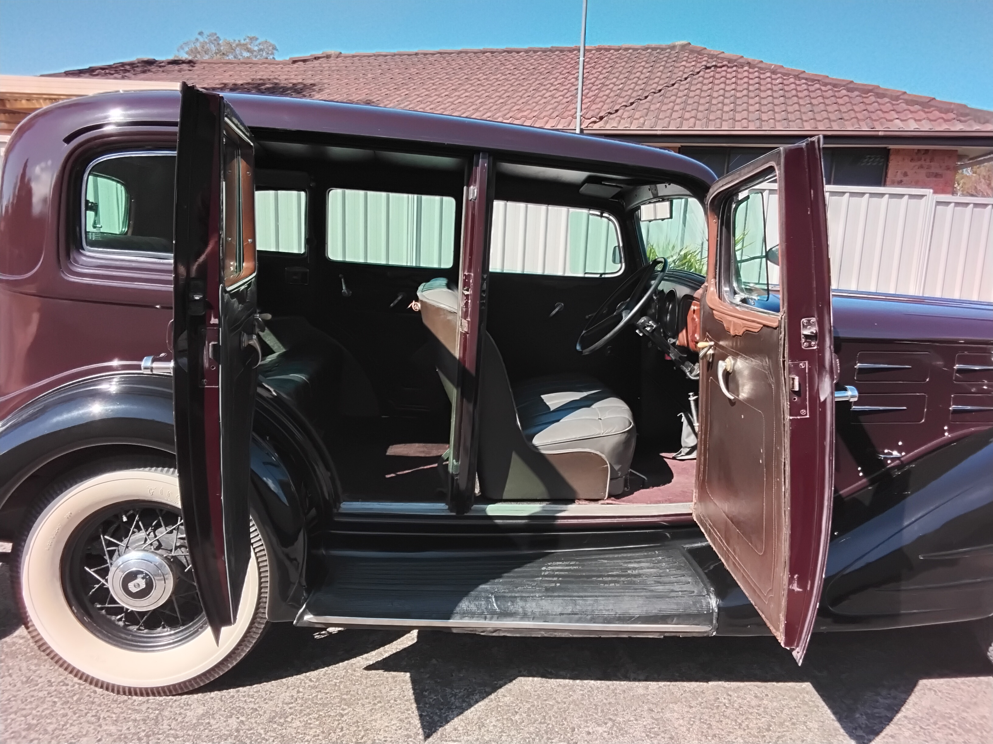 1934 NASH 400 SEDAN
