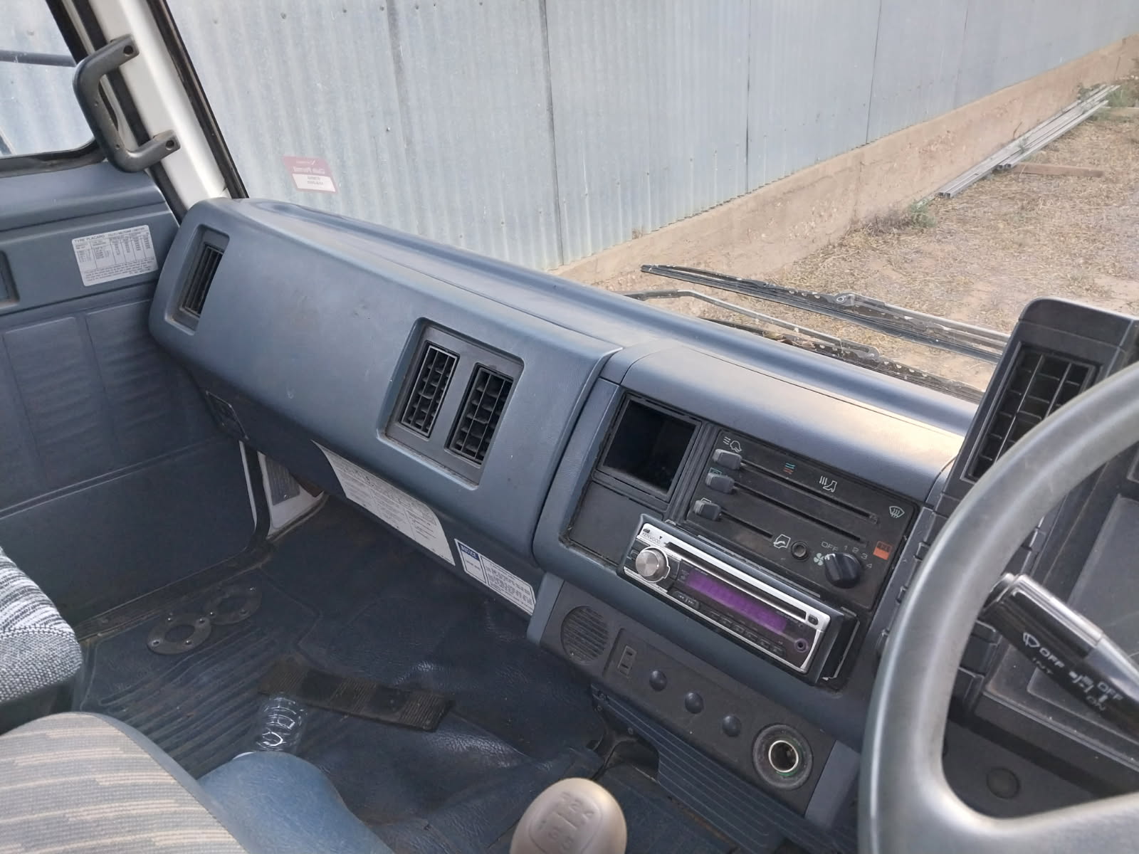 1994 ISUZU FSR 500 MEDIUM 5 SP MANUAL C/CHAS