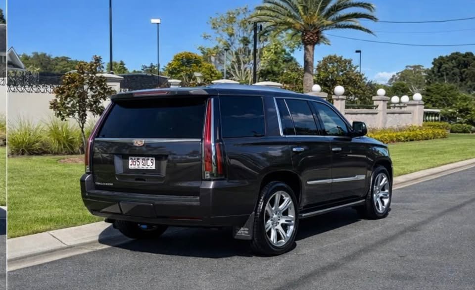 2017 Cadillac Escalade Premium Luxury Automatic 4D Wagon